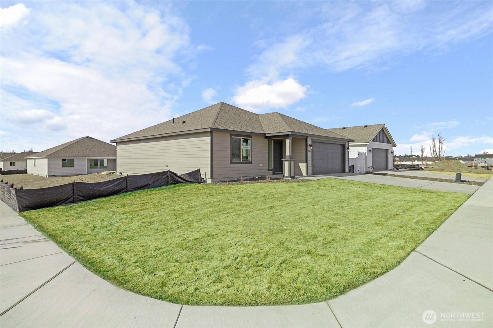 Moses Lake, WA 98837,206 N Lessor LOOP