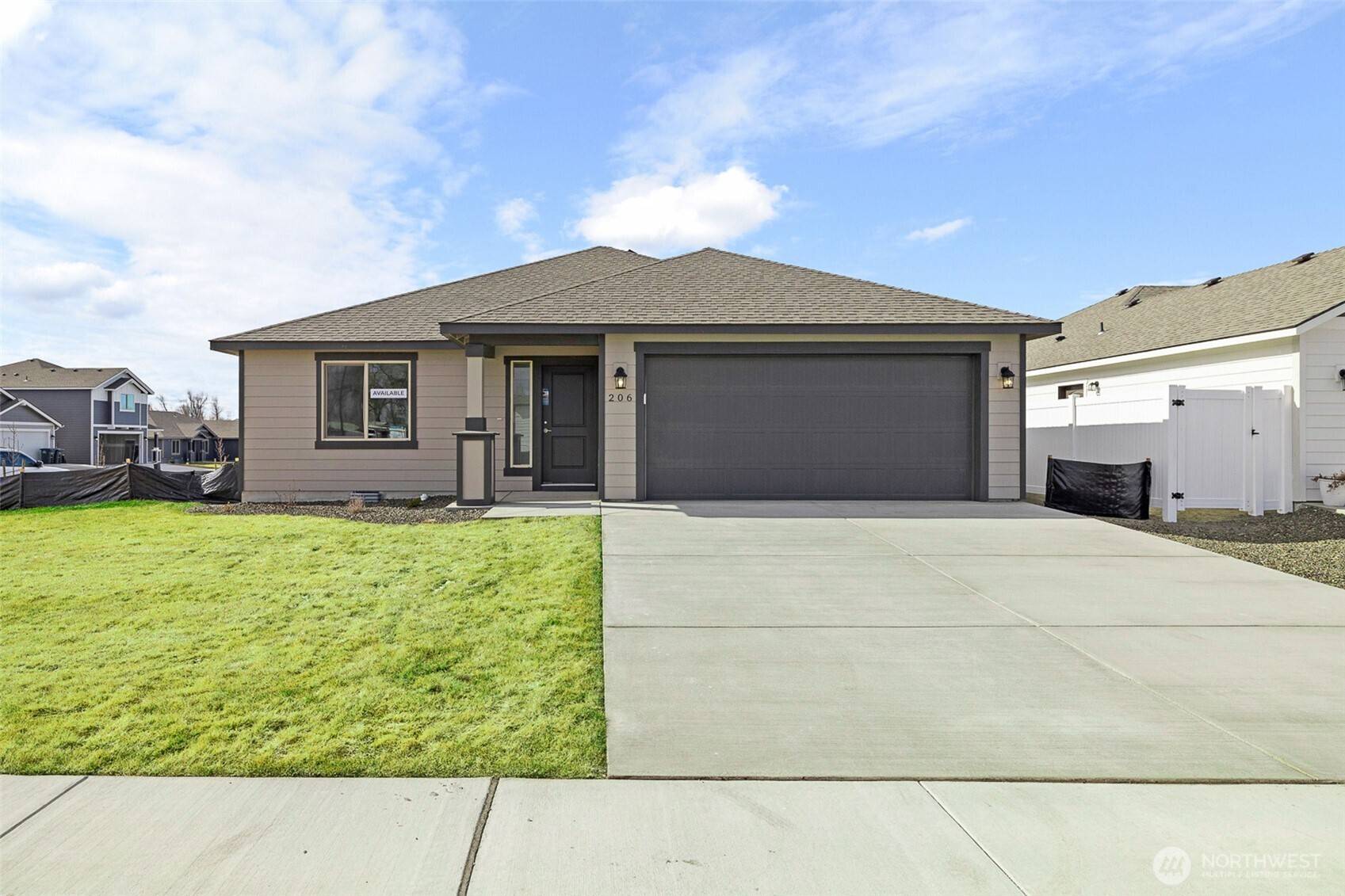 Moses Lake, WA 98837,206 N Lessor LOOP