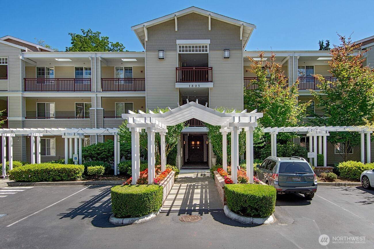 Bellevue, WA 98005,1805 134th AVE NE #8