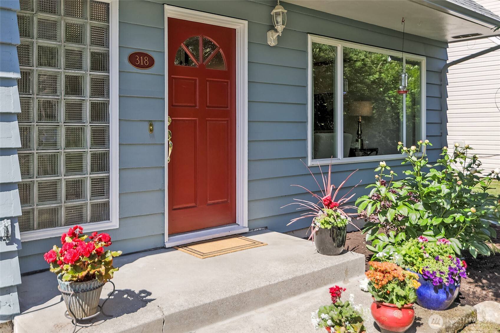 Shoreline, WA 98177,318 NW 177 ST
