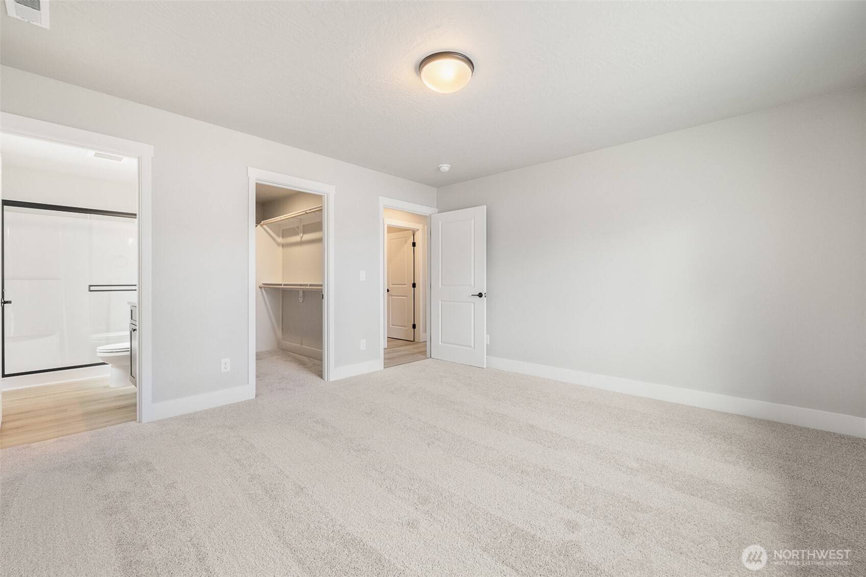 Moses Lake, WA 98837,215 N Lessor LOOP