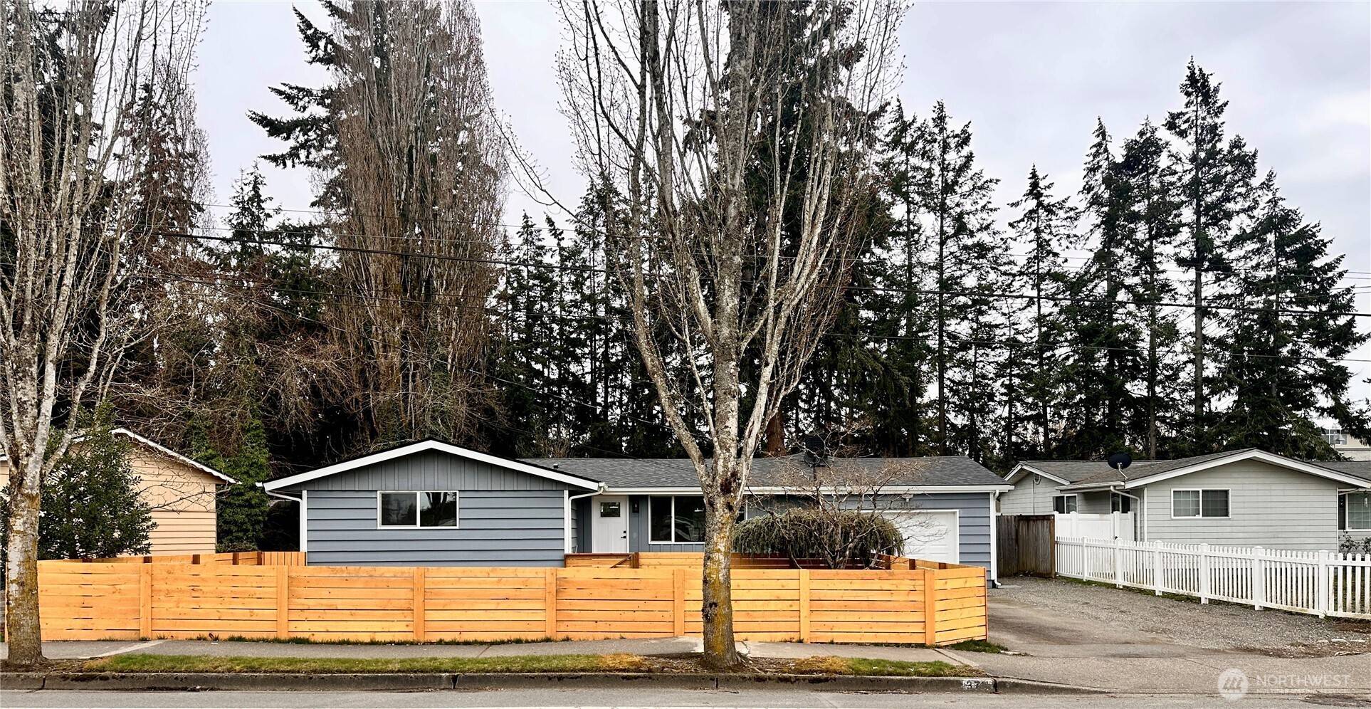 University Place, WA 98465,3711 Grandview DR W