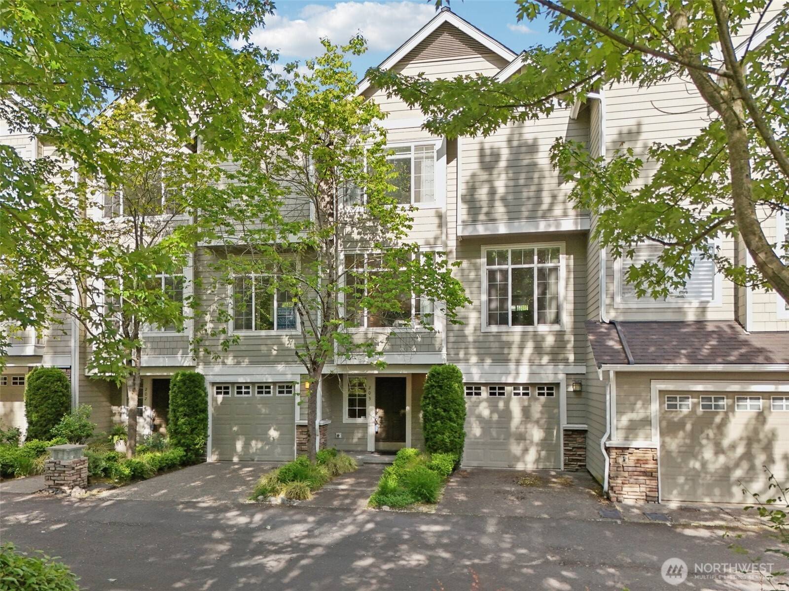 Bellevue, WA 98005,11800 SE 4th PL #203