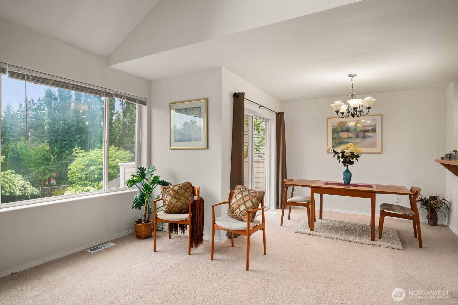 Edmonds, WA 98026,8828 238th St SW #D-1