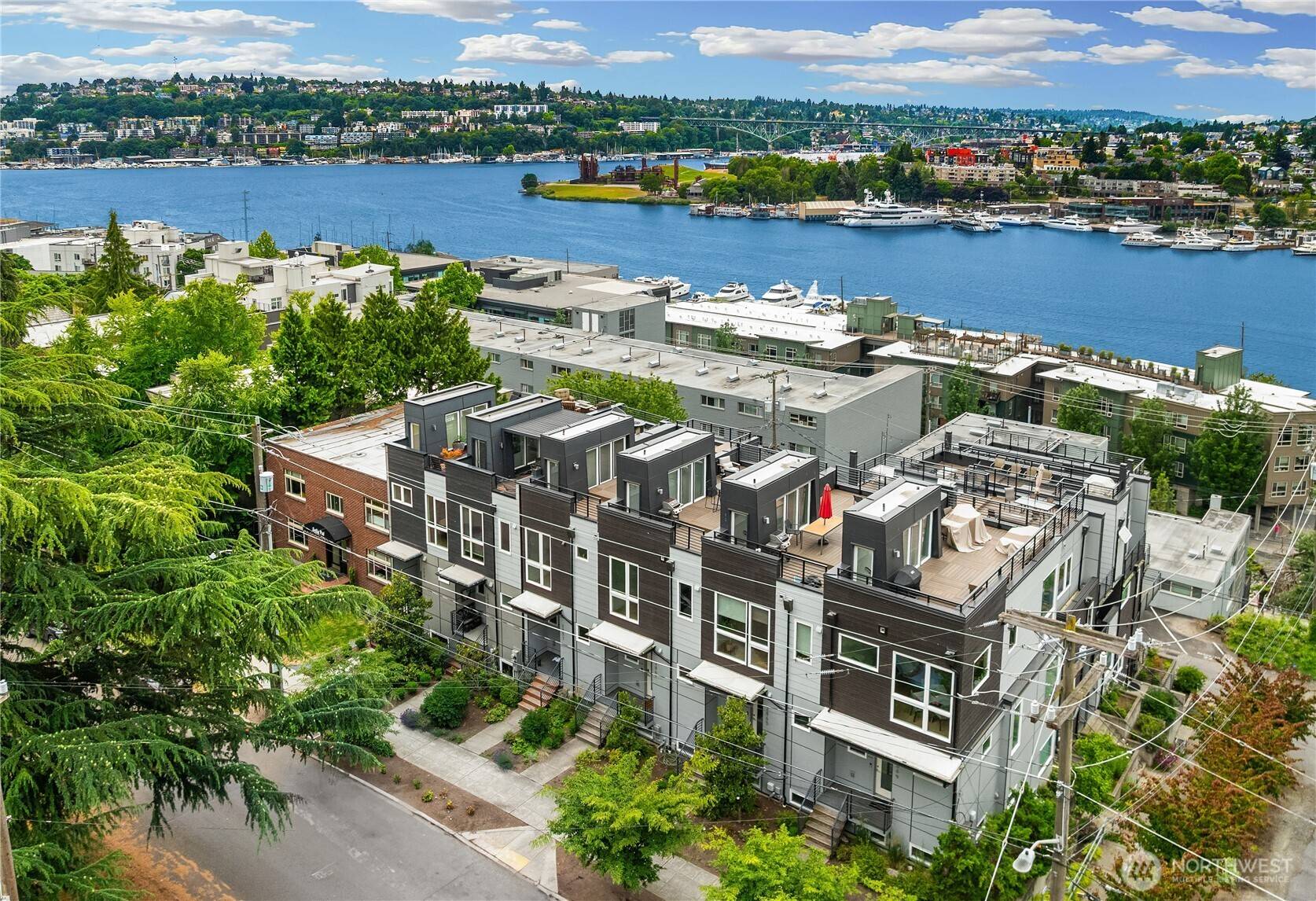 Seattle, WA 98102,2843 Franklin AVE E