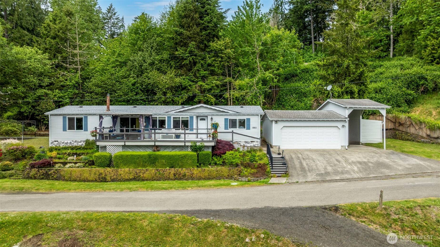 Grapeview, WA 98546,521 E Lombard RD S