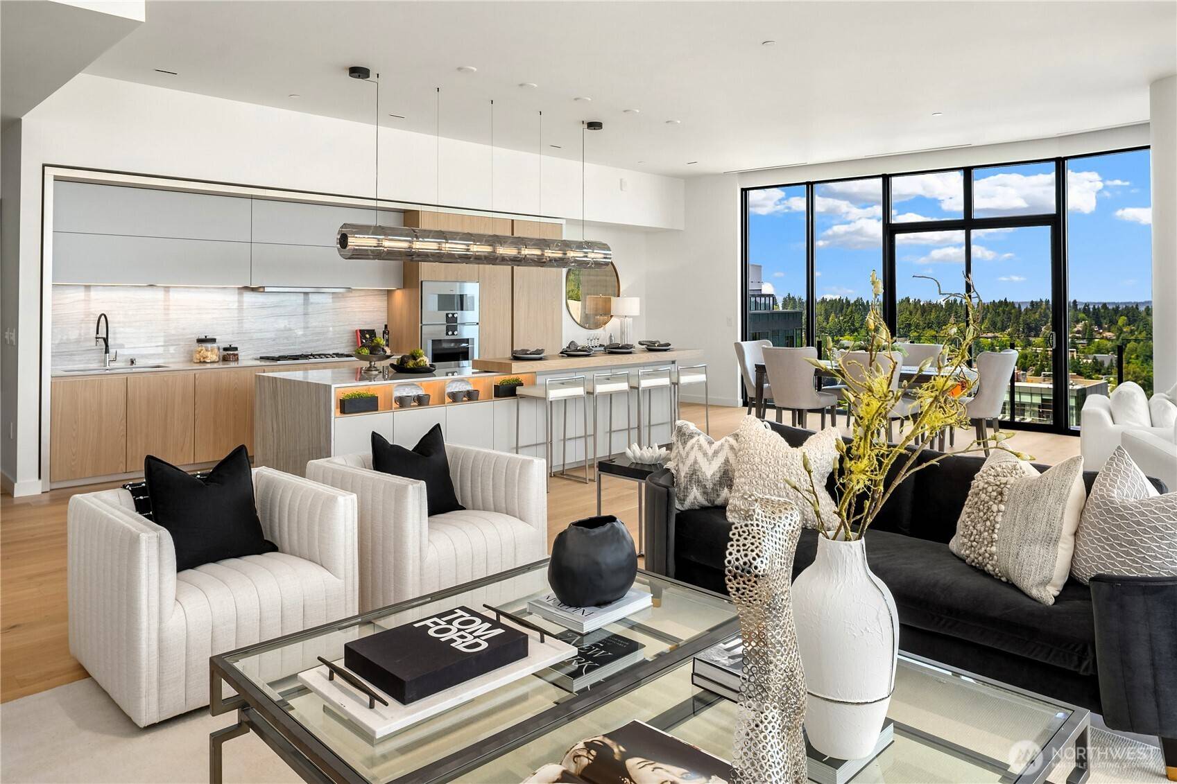 Bellevue, WA 98004,838 Avenue Square NE #2602