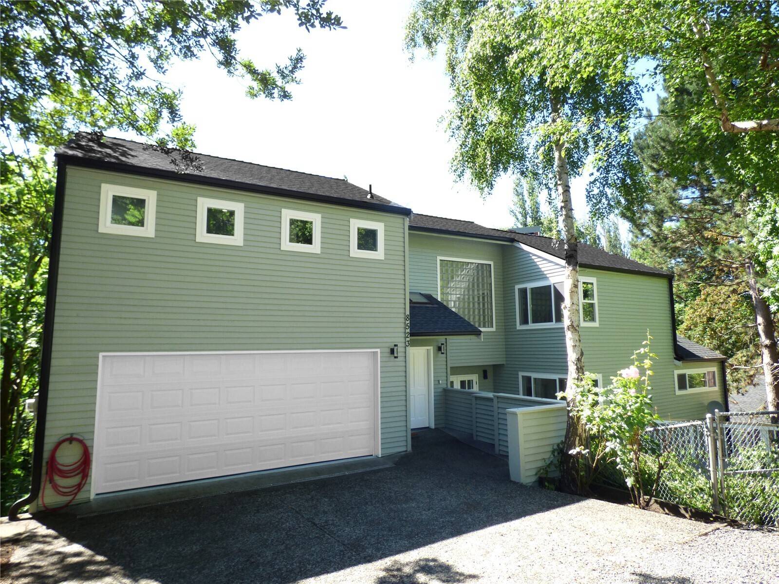 Seattle, WA 98115,8523 25th AVE NE