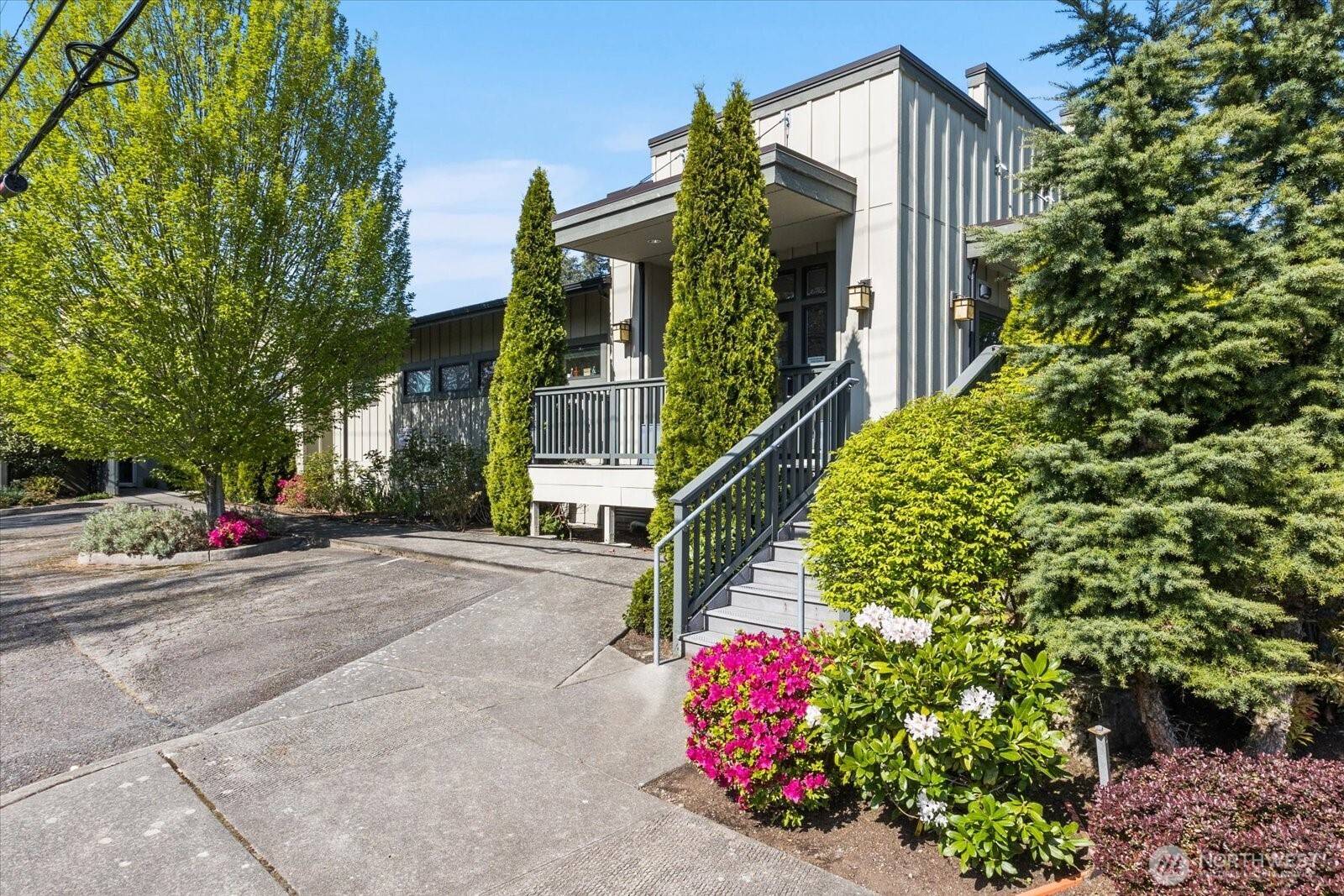 Snoqualmie, WA 98065,38700 SE River ST #400
