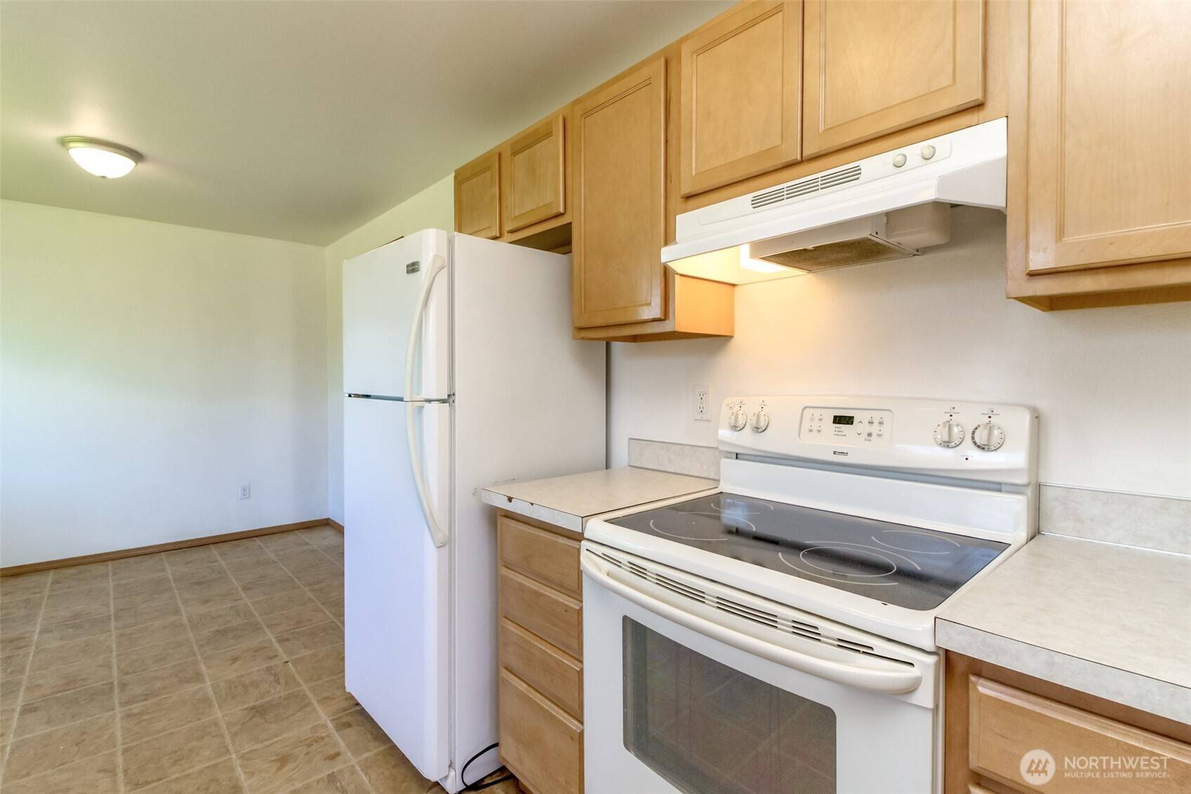 Tacoma, WA 98404,3722 E L ST