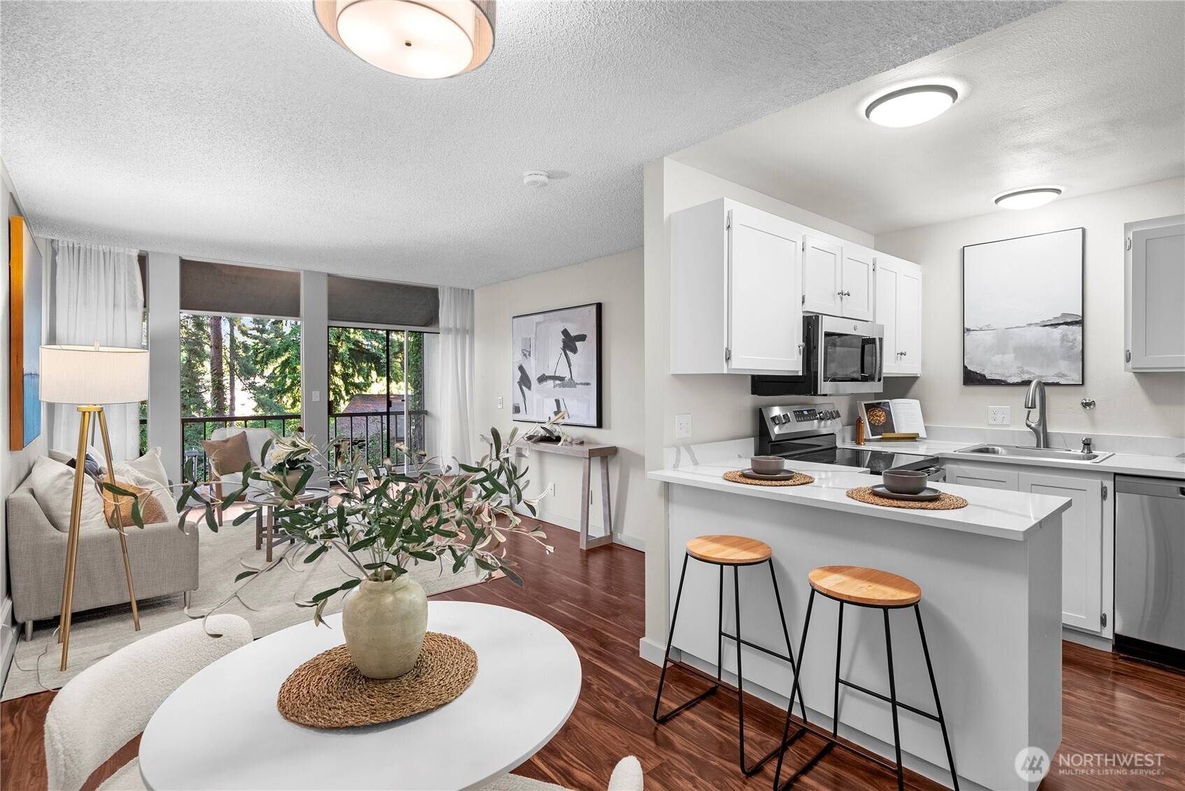 Redmond, WA 98052,6268 137th PL NE #244