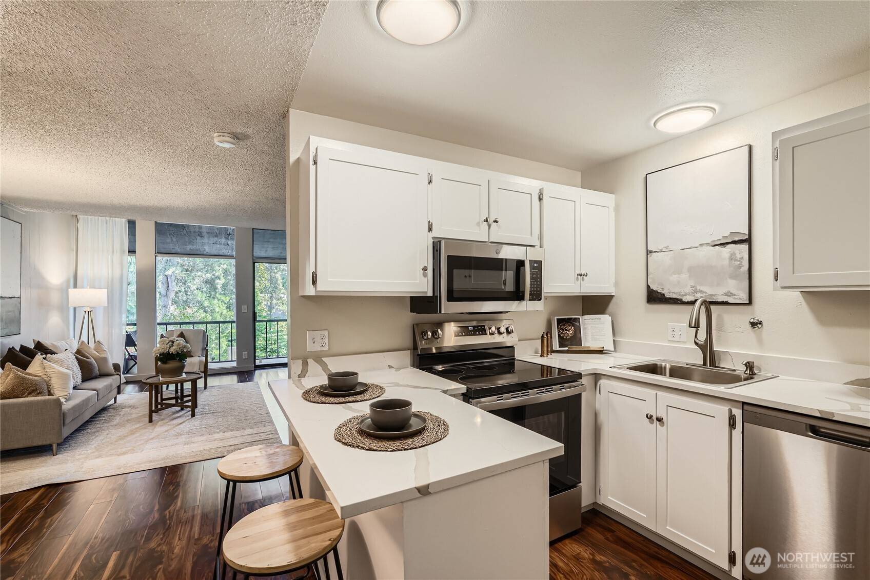 Redmond, WA 98052,6268 137th PL NE #244