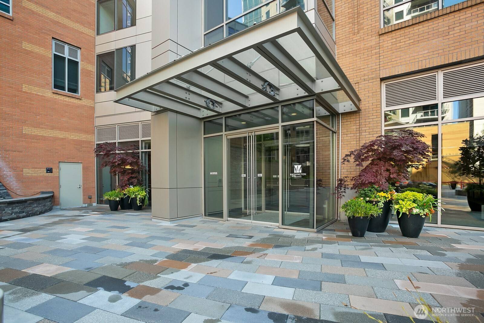 Bellevue, WA 98004,10650 NE 9th PL #3210