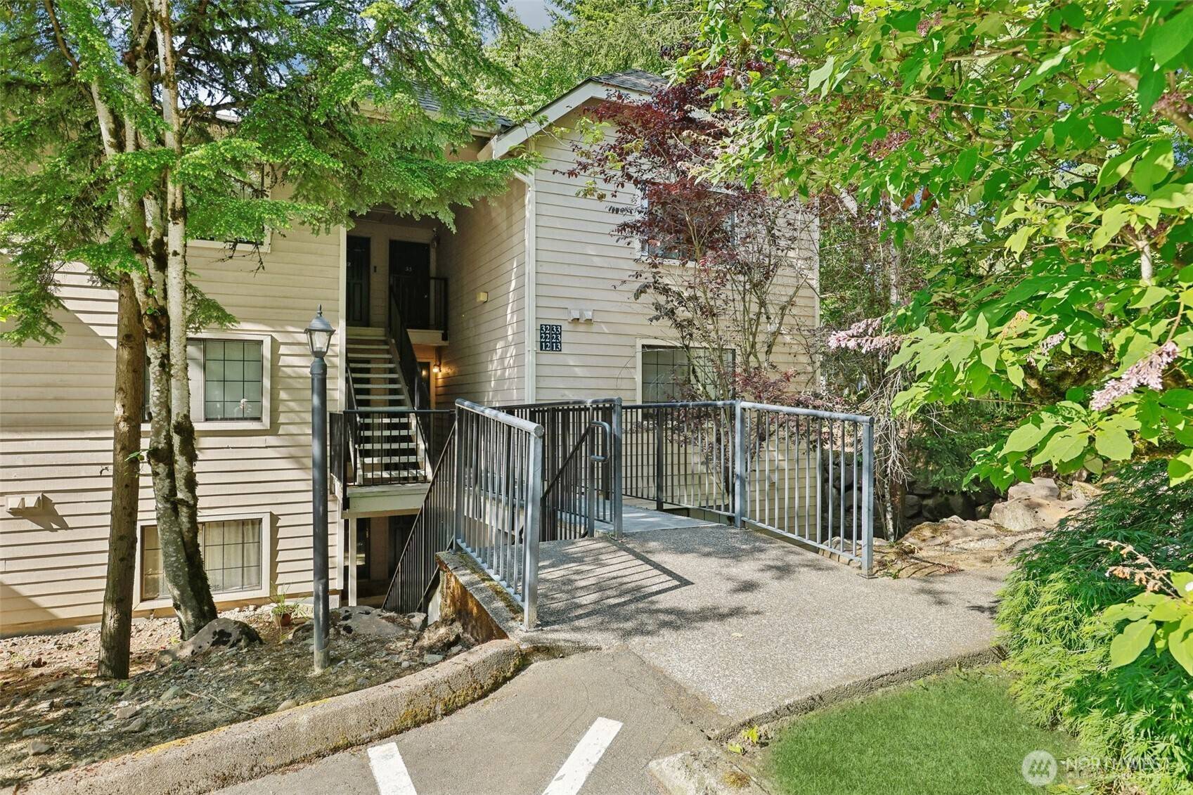 Kirkland, WA 98034,12515 NE 116th ST #B23