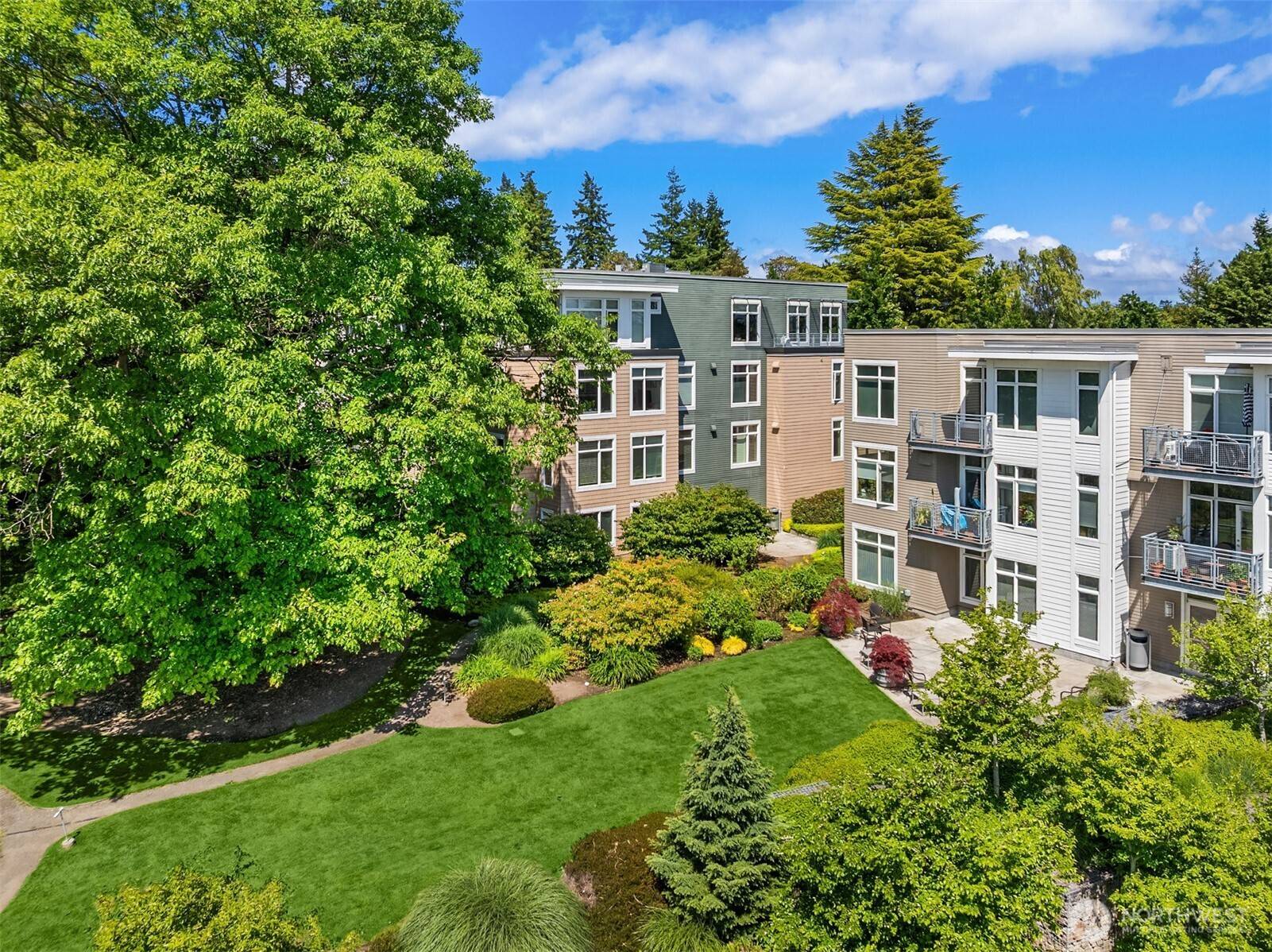 Bainbridge Island, WA 98110,145 Ferncliff AVE NE #D338