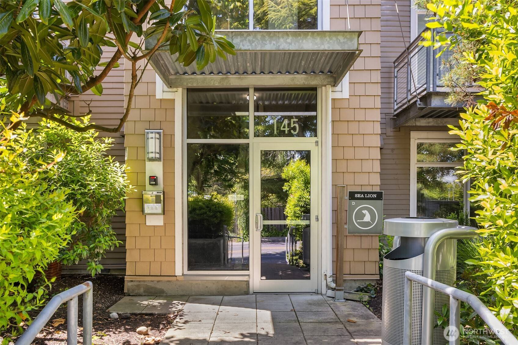 Bainbridge Island, WA 98110,145 Ferncliff AVE NE #D338