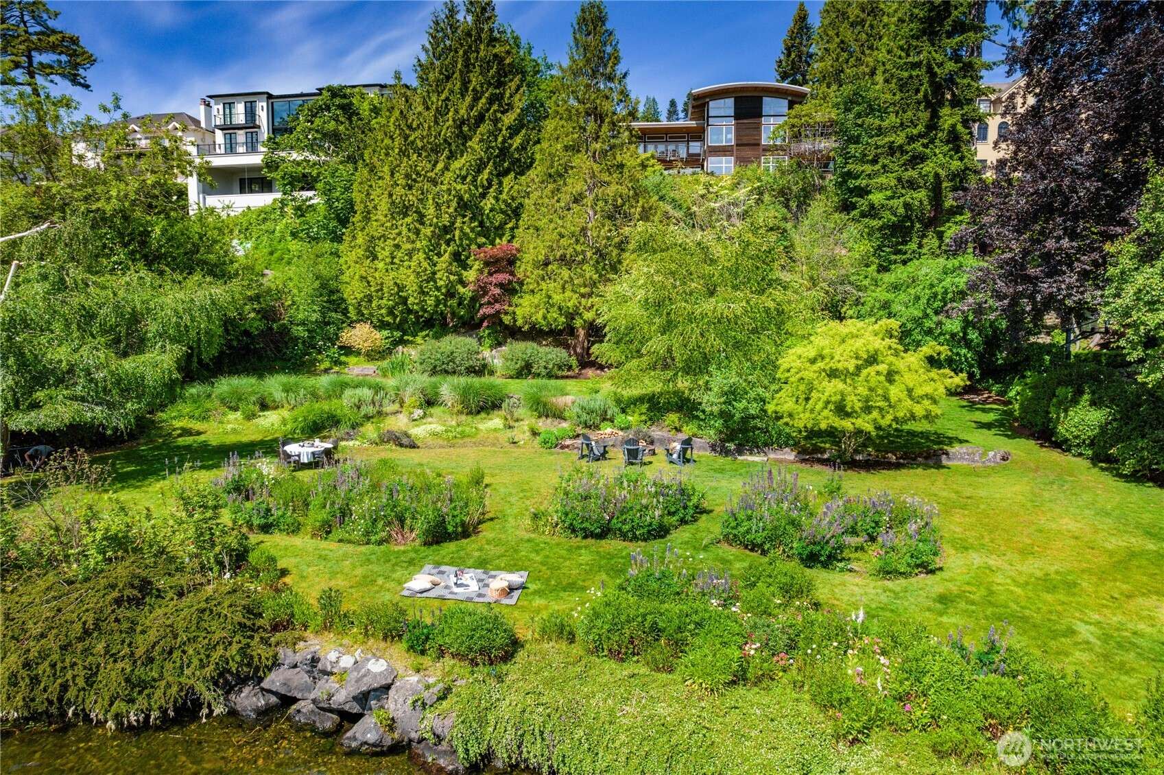 Seattle, WA 98105,4502 55th AVE NE
