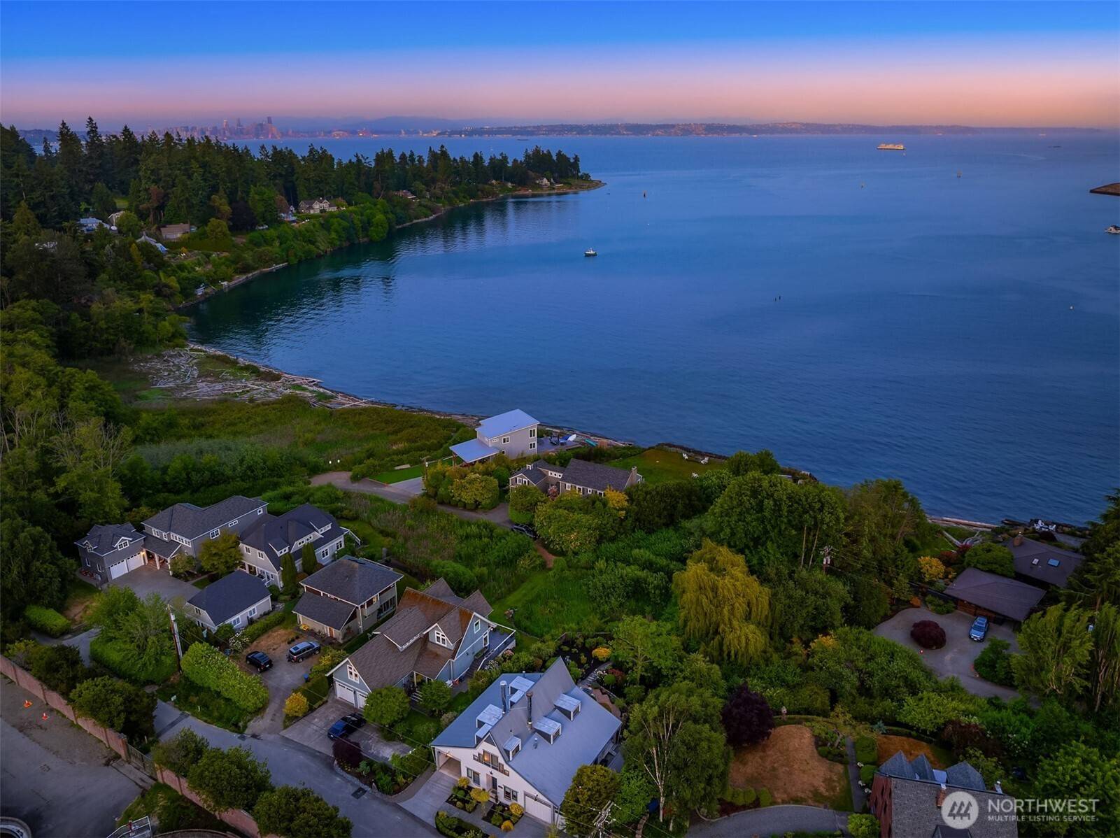 Bainbridge Island, WA 98110,1237 Hawley WAY NE