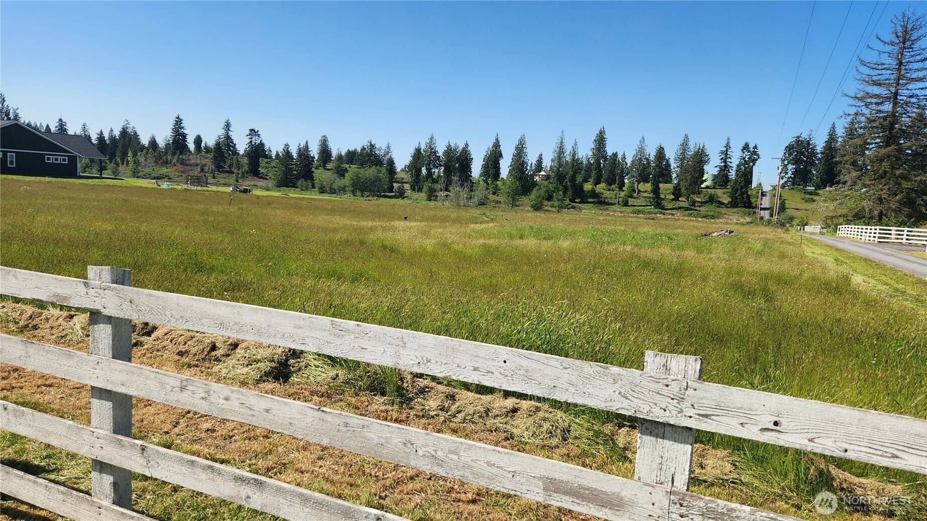 Onalaska, WA 98570,917 Middle Fork RD