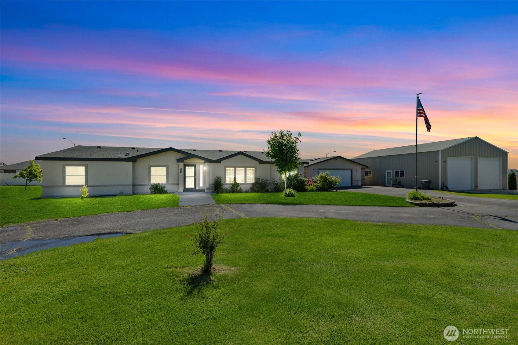 Moses Lake, WA 98837,1183 E E.9 RD