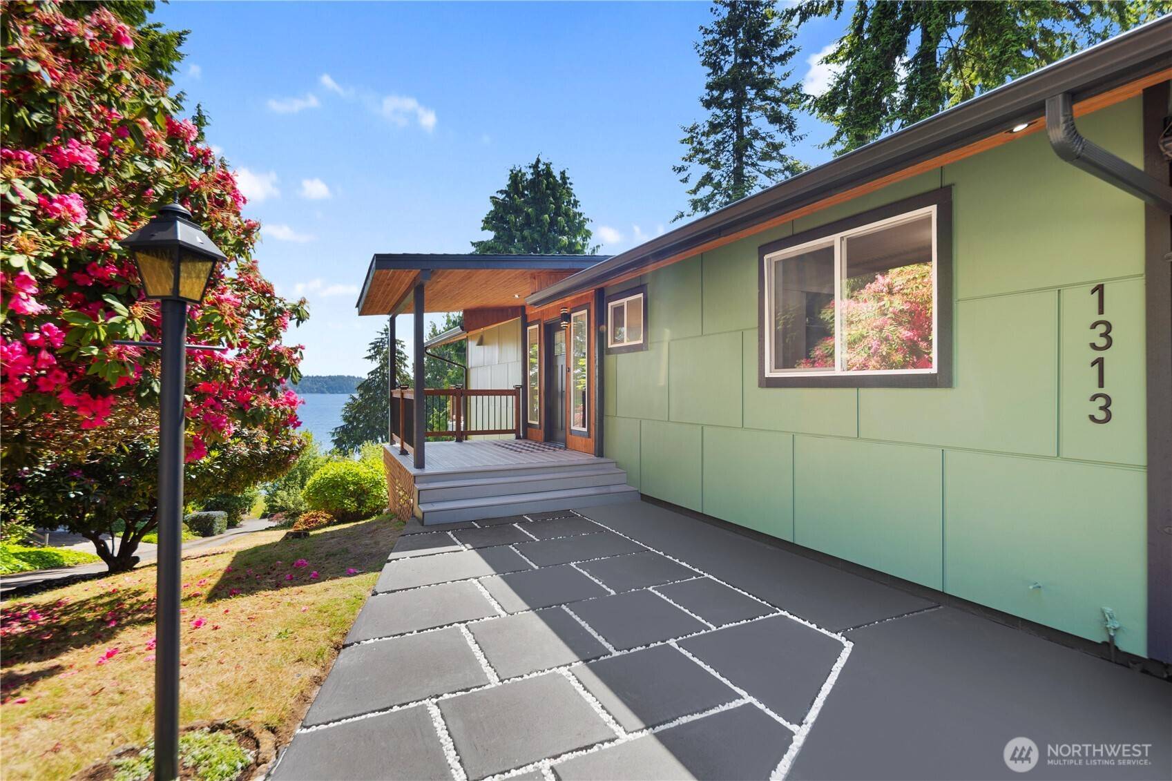 Port Orchard, WA 98366,1313 Colchester DR SE