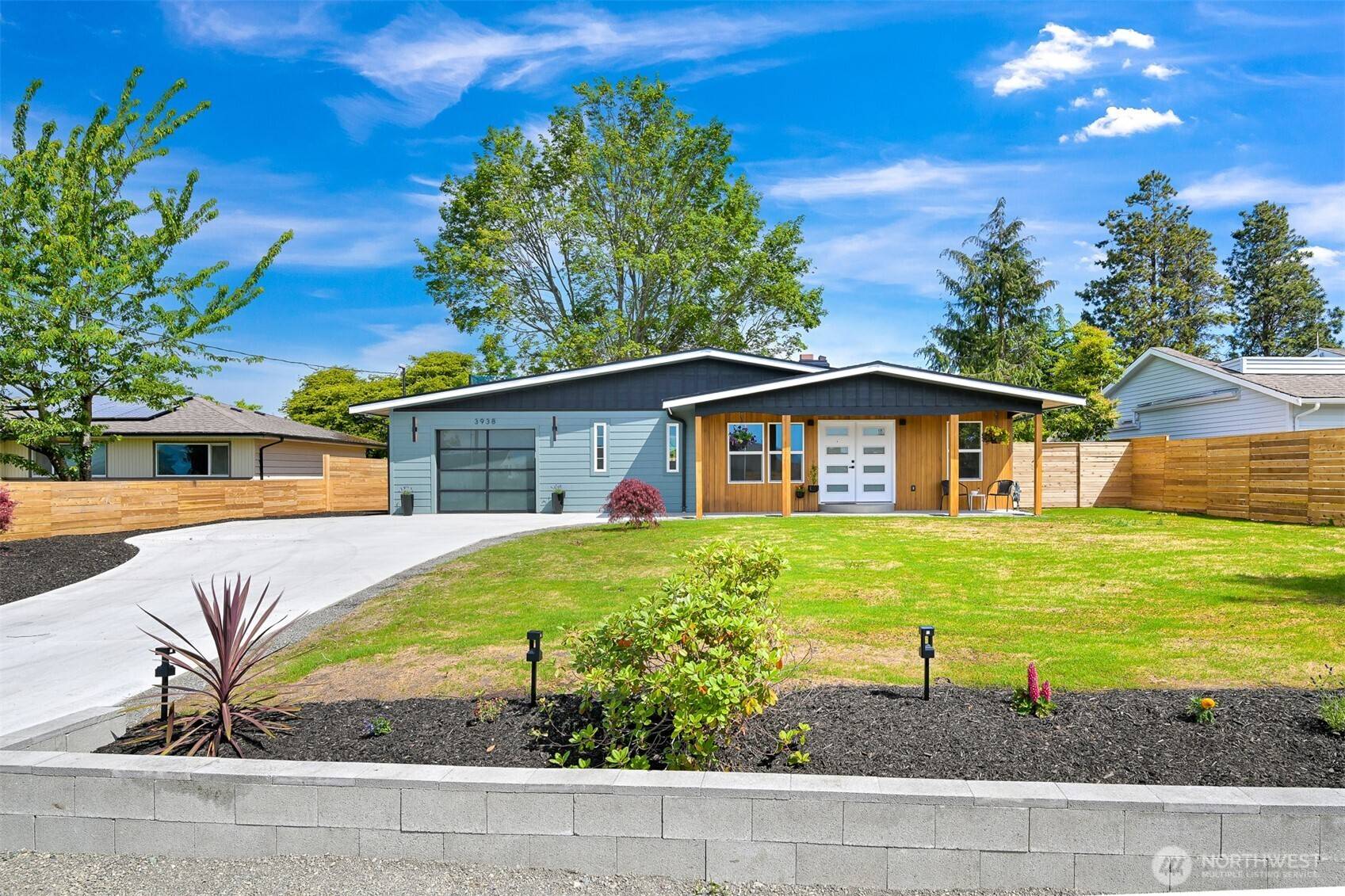 Bellingham, WA 98226,3938 Cliffside DR
