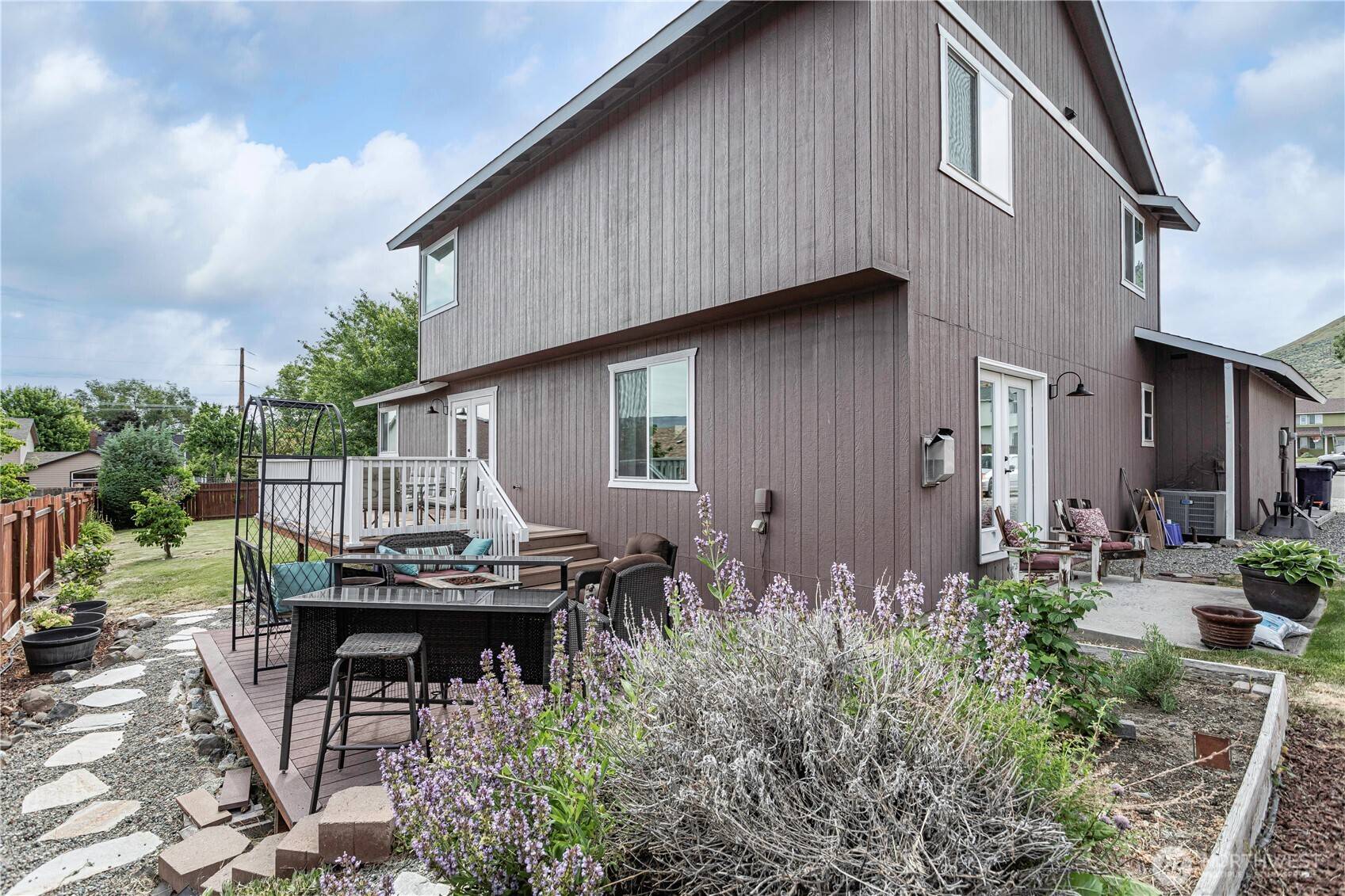 Wenatchee, WA 98801,1649 Denise CIR