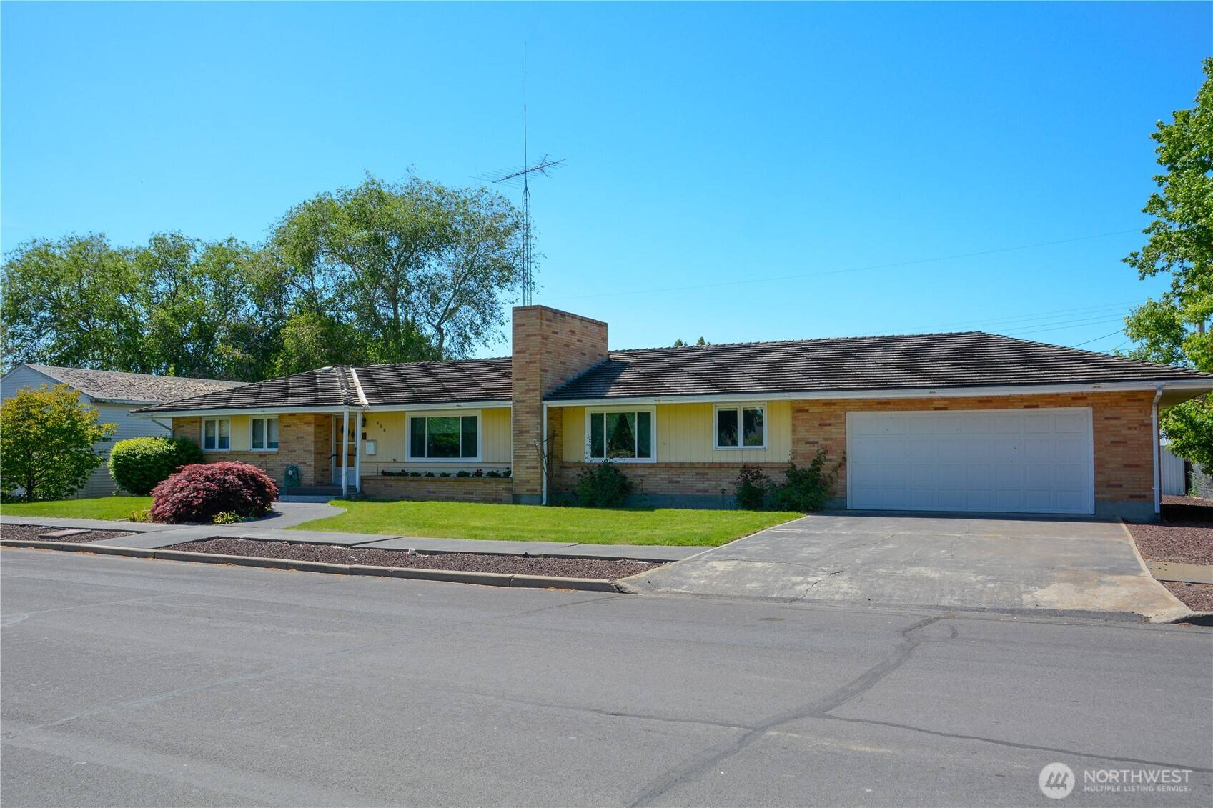 Ritzville, WA 99169,408 W 8th AVE