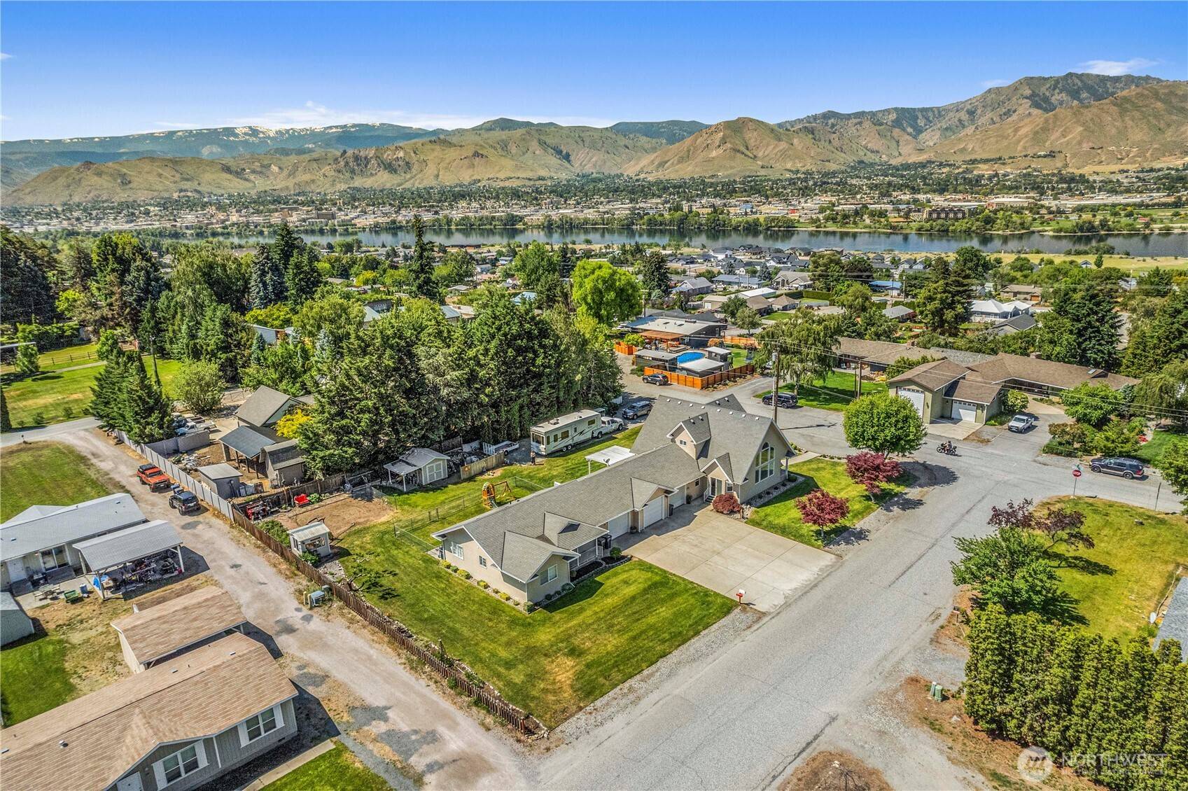 East Wenatchee, WA 98802,2509 Boston AVE NW