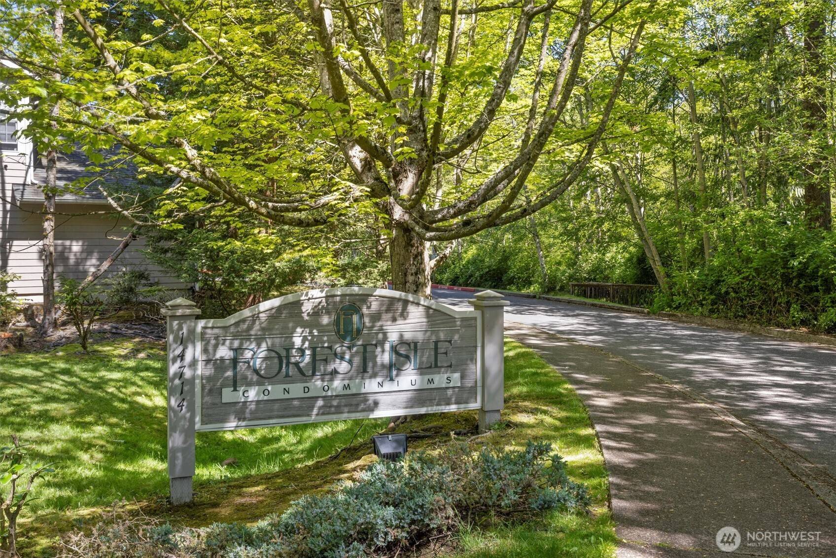 Edmonds, WA 98026,14714 53rd AVE W #106