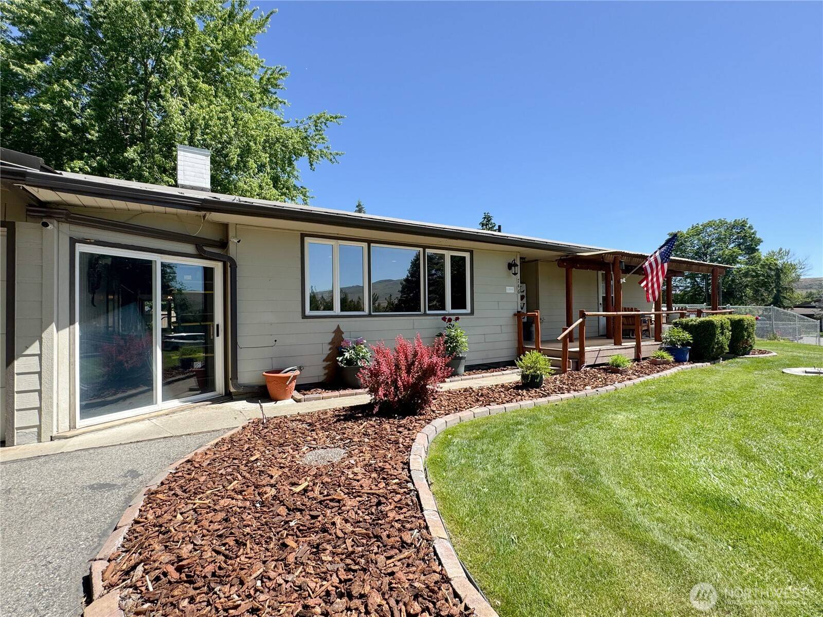 Omak, WA 98841,746 Ridge DR E