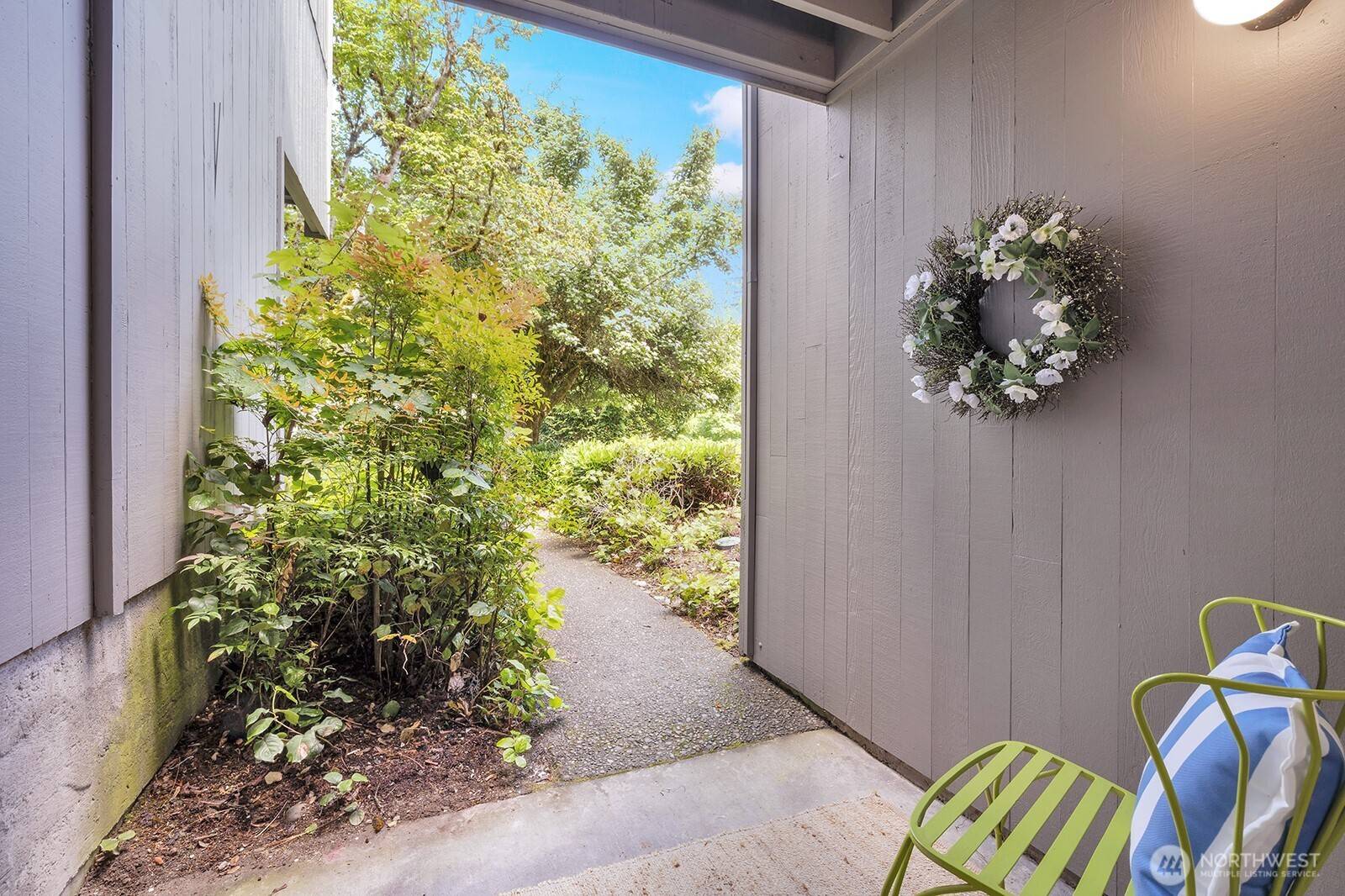 Redmond, WA 98052,6581 137th PL NE #483