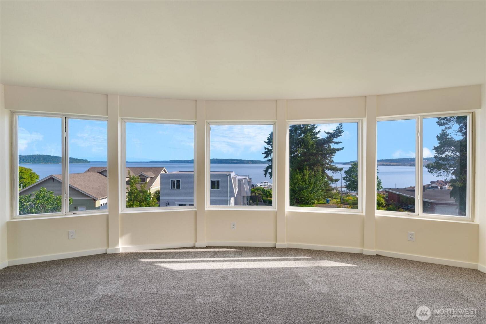 Steilacoom, WA 98388,615 613 Lafayette ST