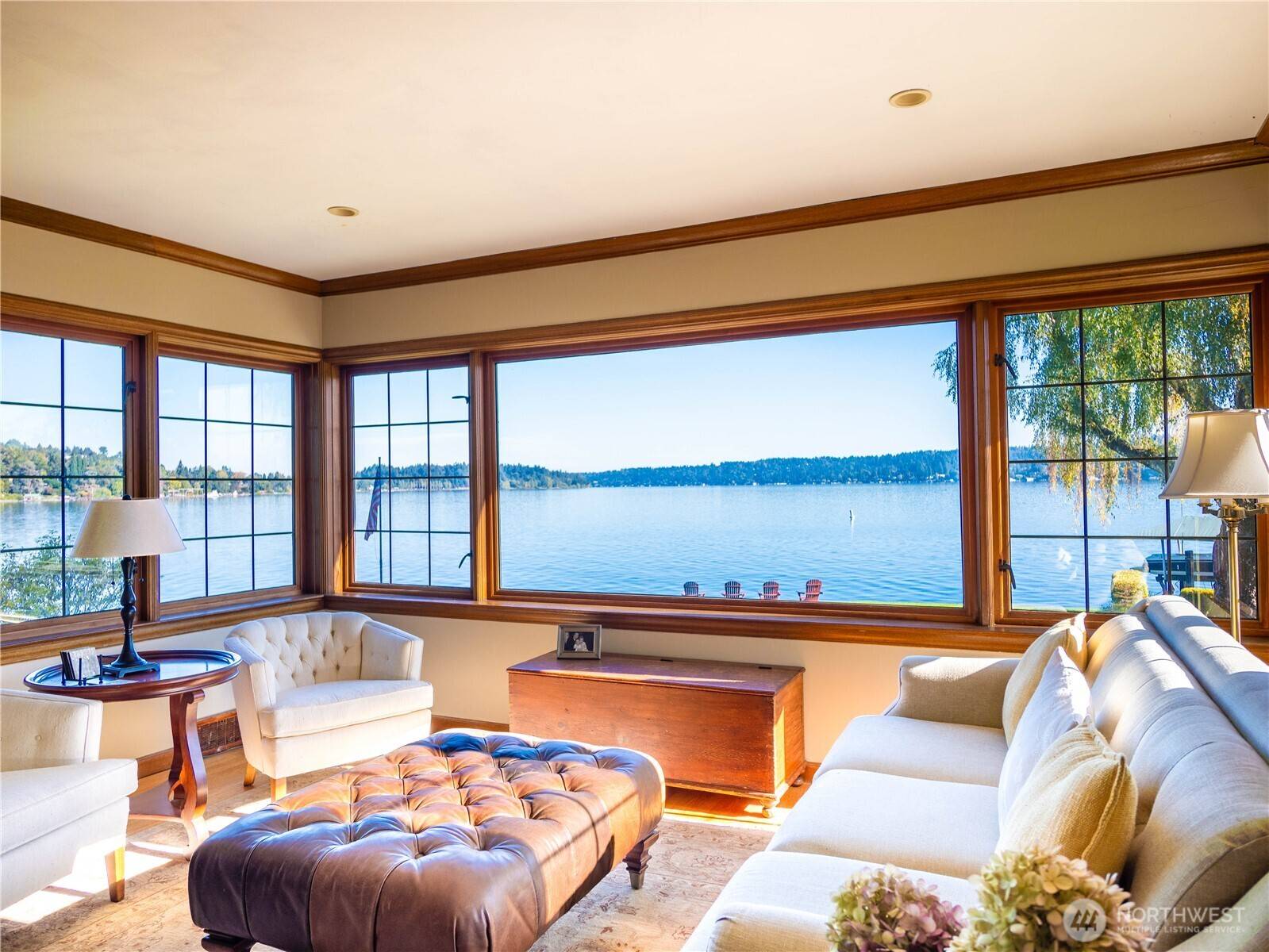 Seattle, WA 98118,8314 Island DR S