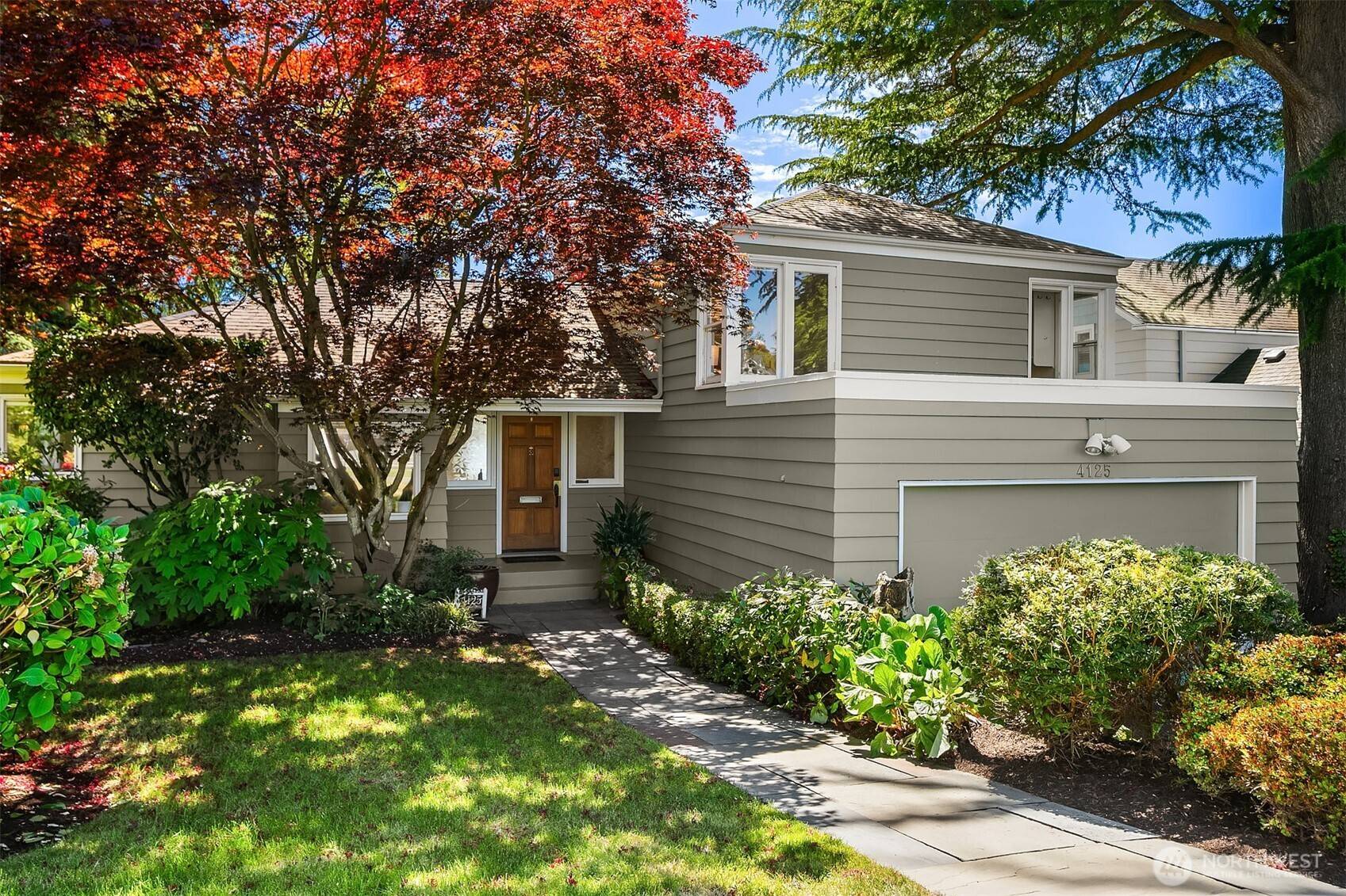 Seattle, WA 98105,4125 NE Surber DR