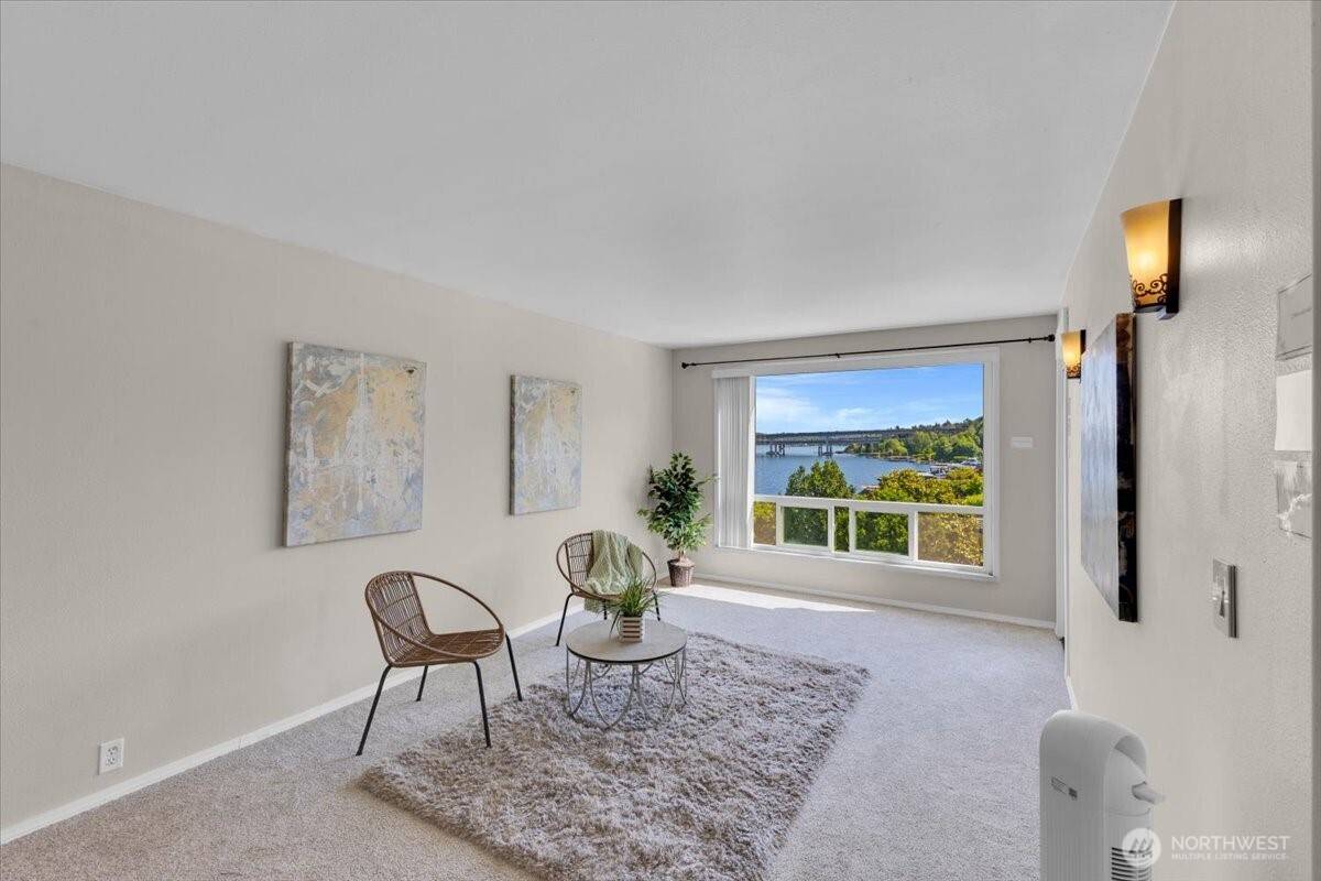 Seattle, WA 98144,720 Lakeside AVE S #406