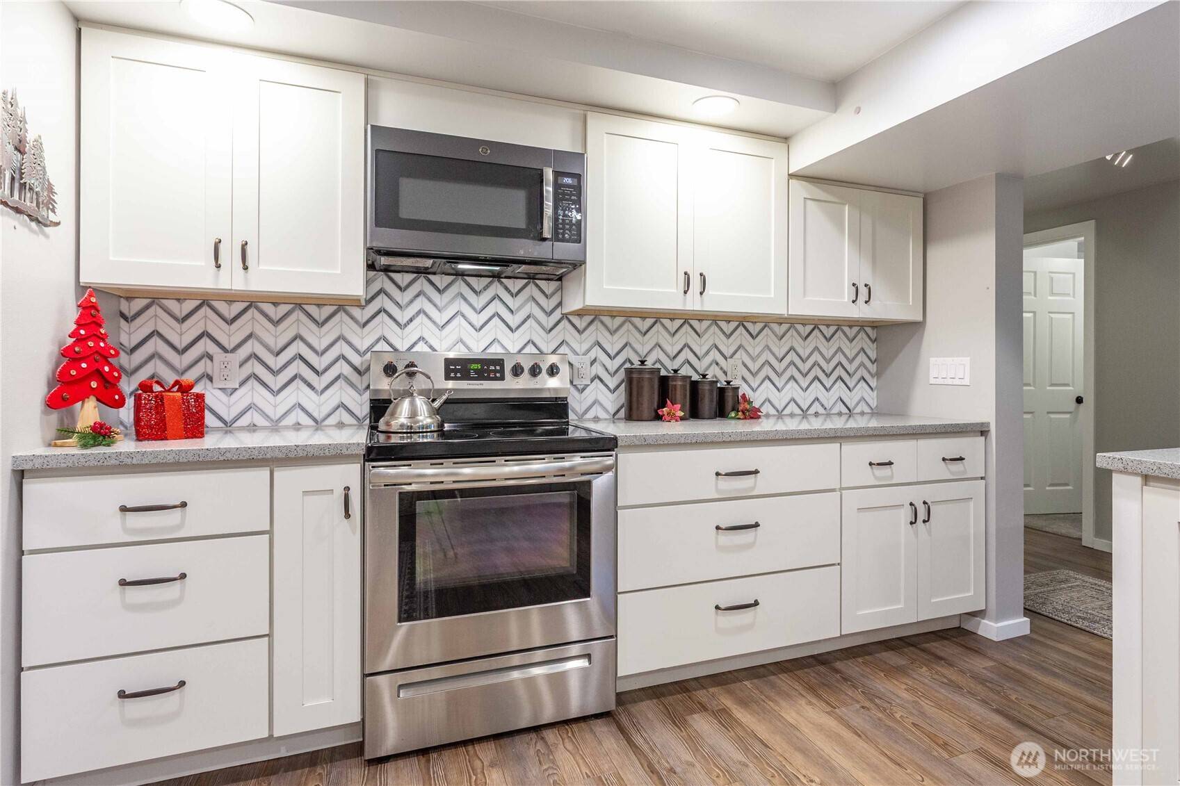 Sumas, WA 98295,5363 Reese Hill Rd