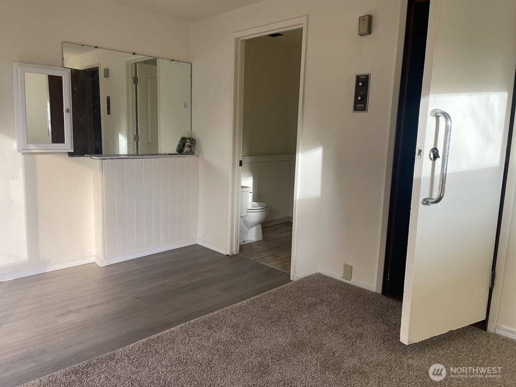 Seattle, WA 98146,27 SW 102 ST