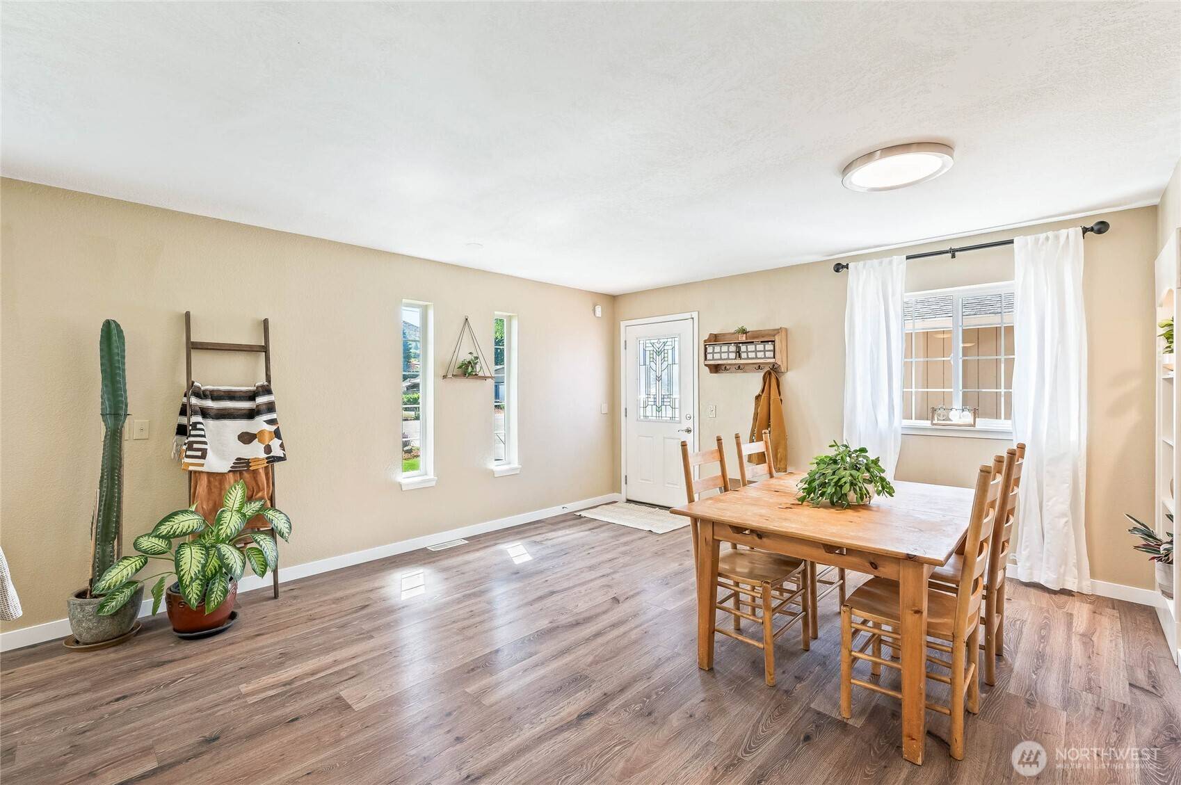Cashmere, WA 98815,5110 Regan RD