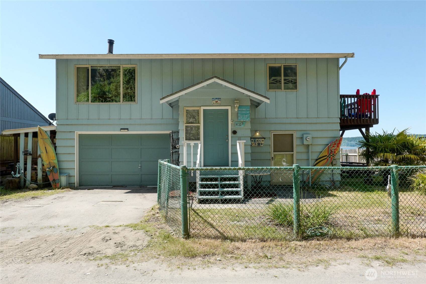 Hat Island, WA 98206,10 H S Beach DR