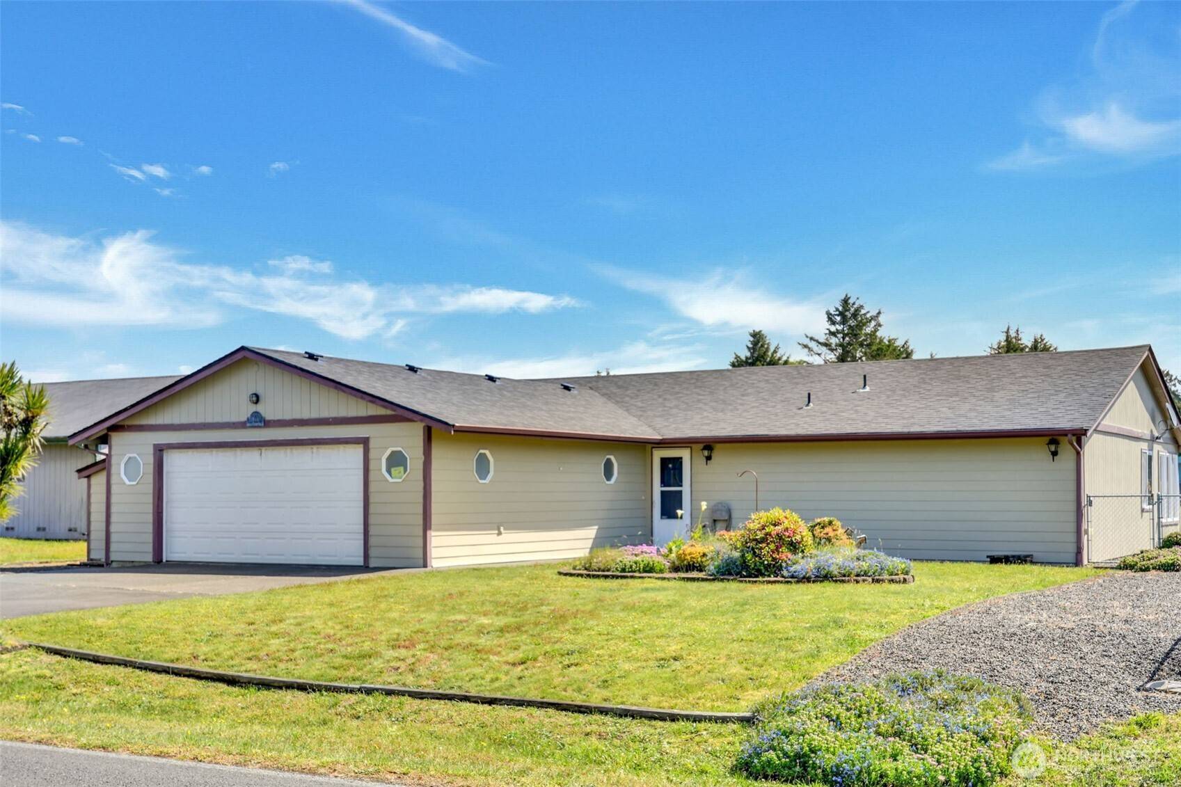 Ocean Shores, WA 98569,546 canal DR NE