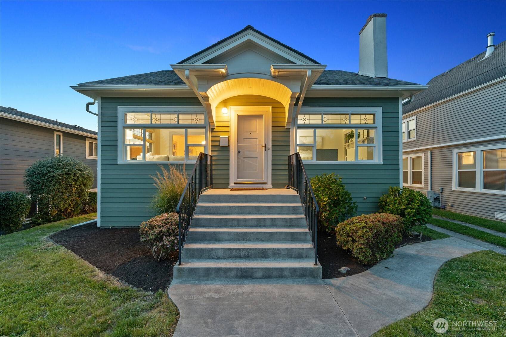 Seattle, WA 98103,122 N 76th Street