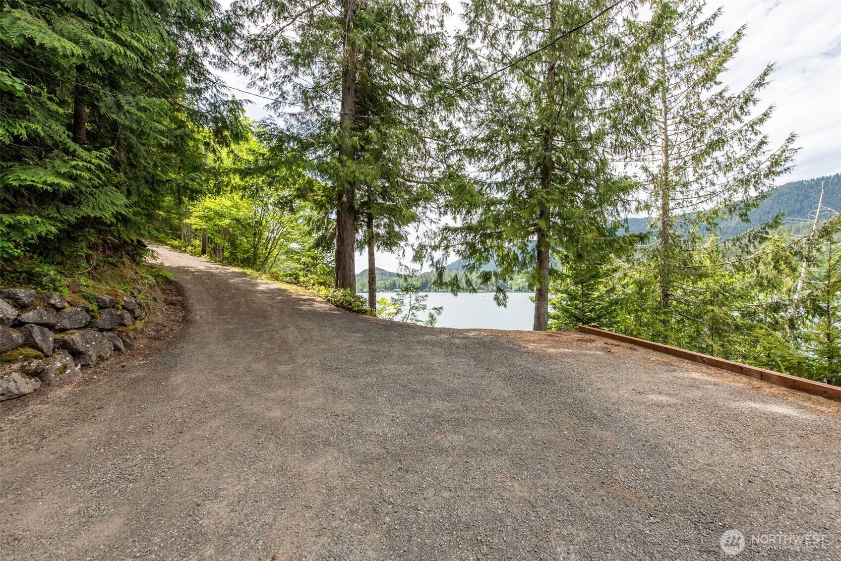 Port Angeles, WA 98363,49 Sunny Point LN