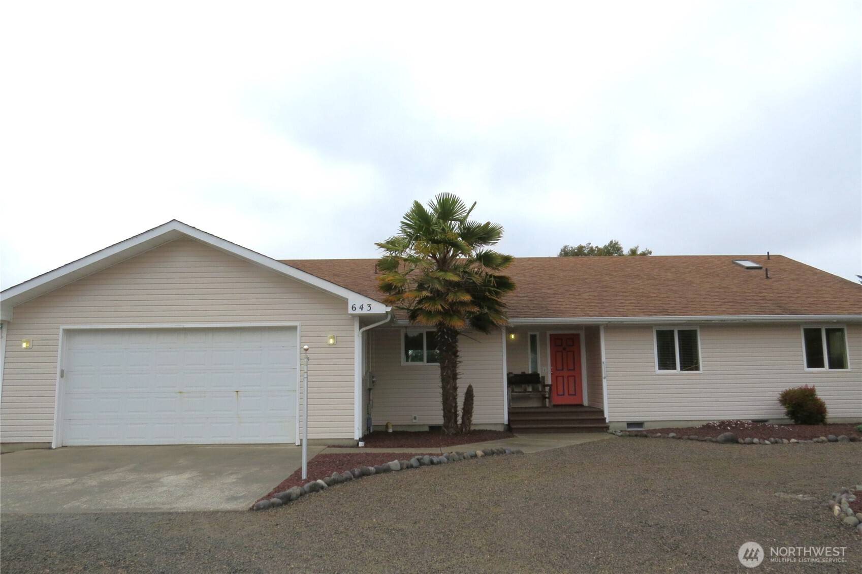 Ocean Shores, WA 98569,643 Quinault AVE SE