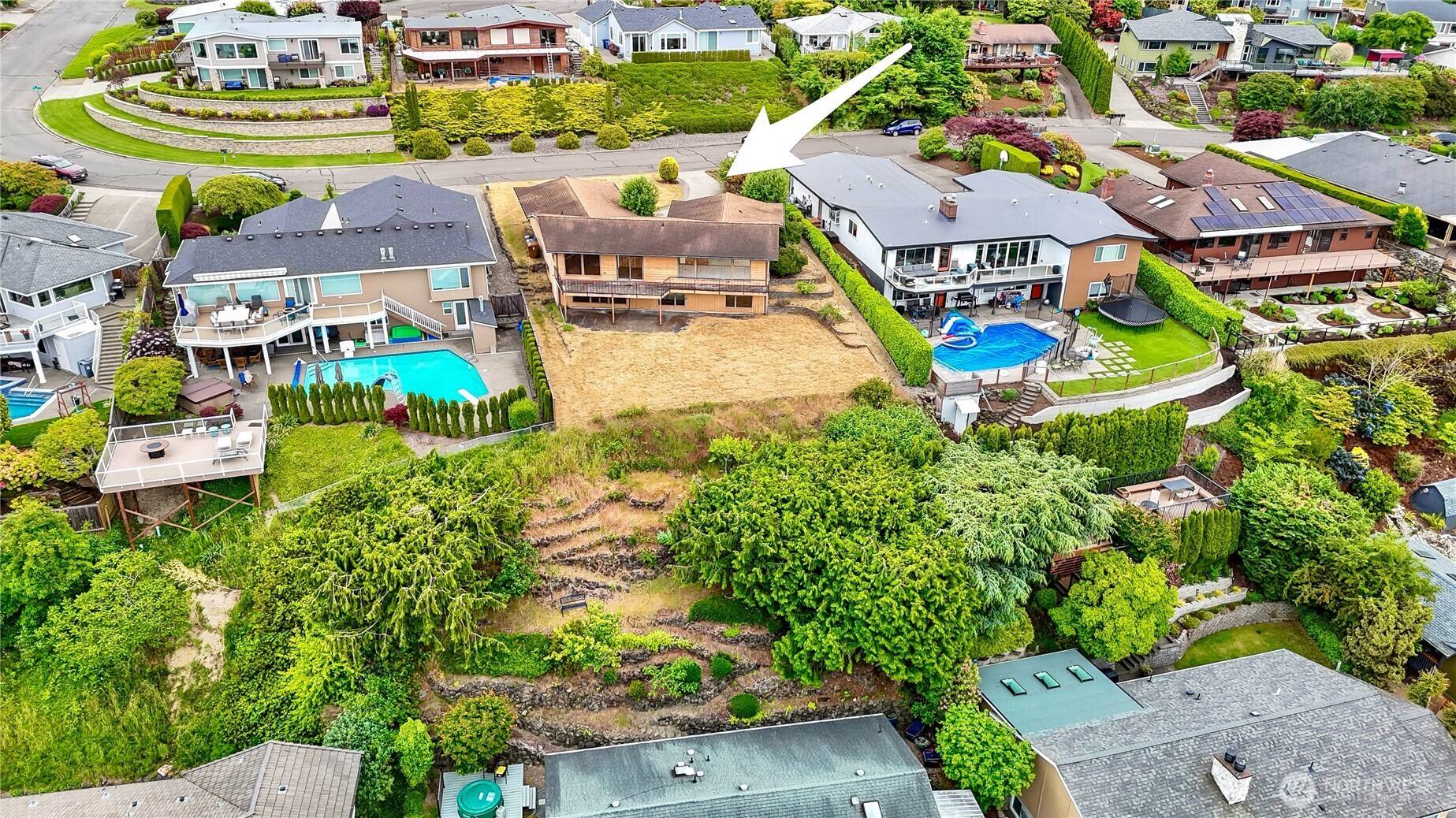Tacoma, WA 98406,2608 Bridgeview DR