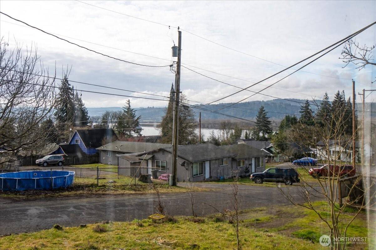 Kalama, WA 98625,390 Juniper ST