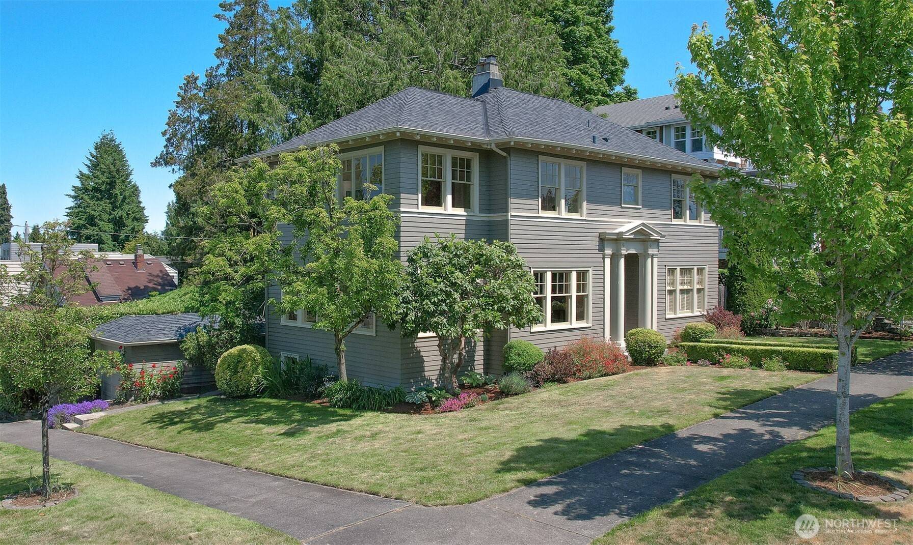 Seattle, WA 98115,1702 NE 73rd ST