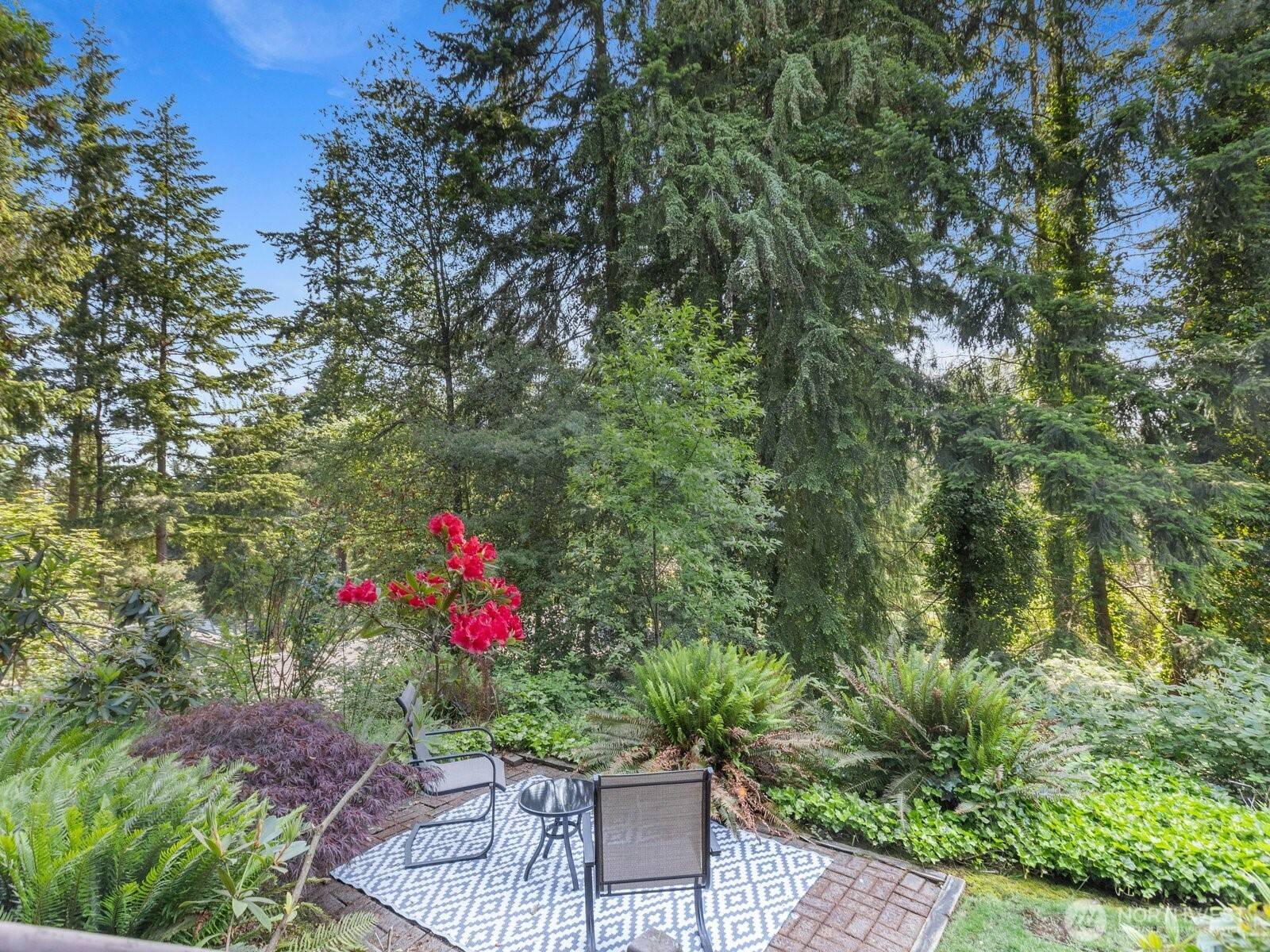 Shoreline, WA 98155,18210 15th AVE NE #101