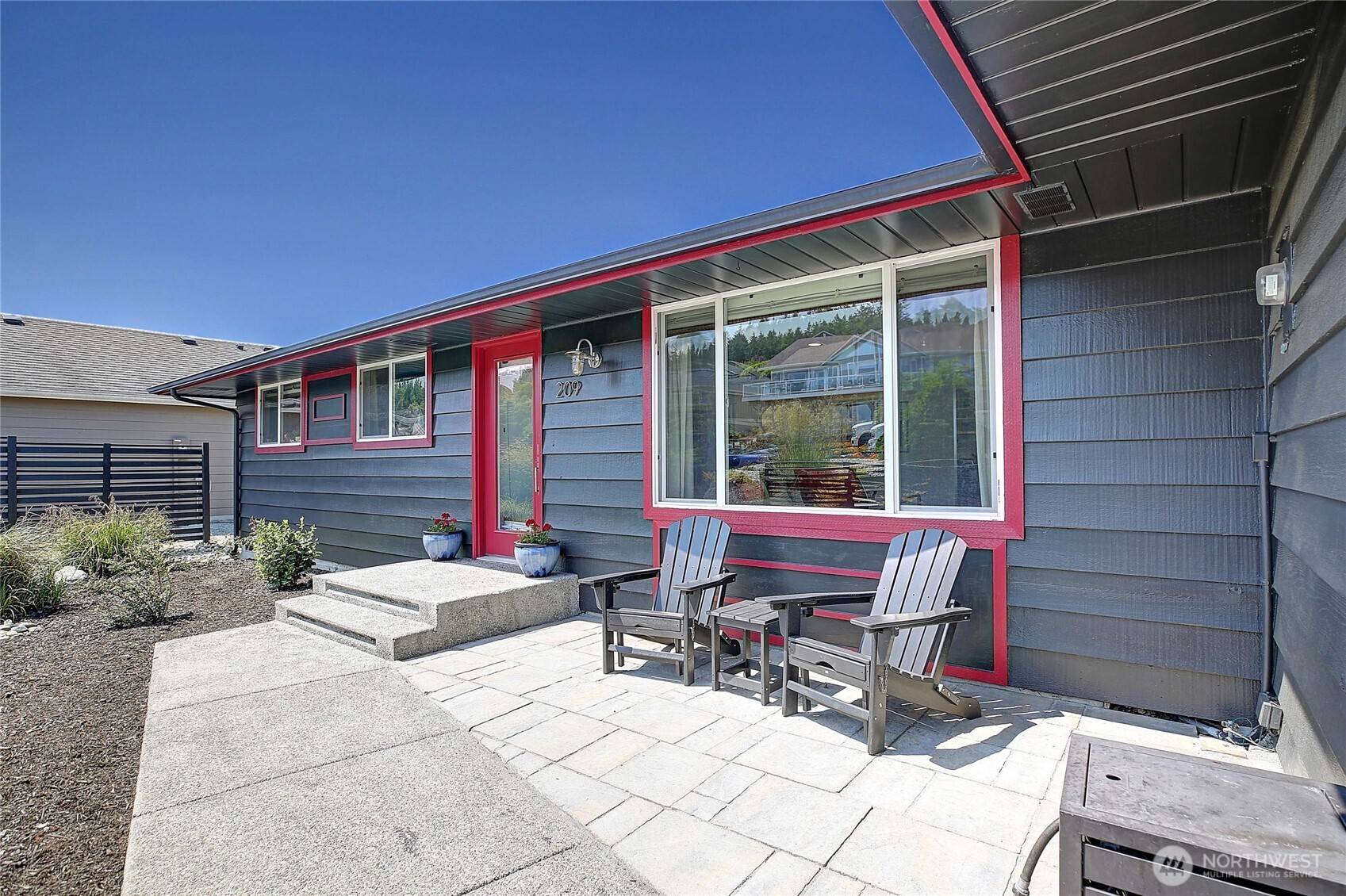 Camano Island, WA 98282,209 Burke DR