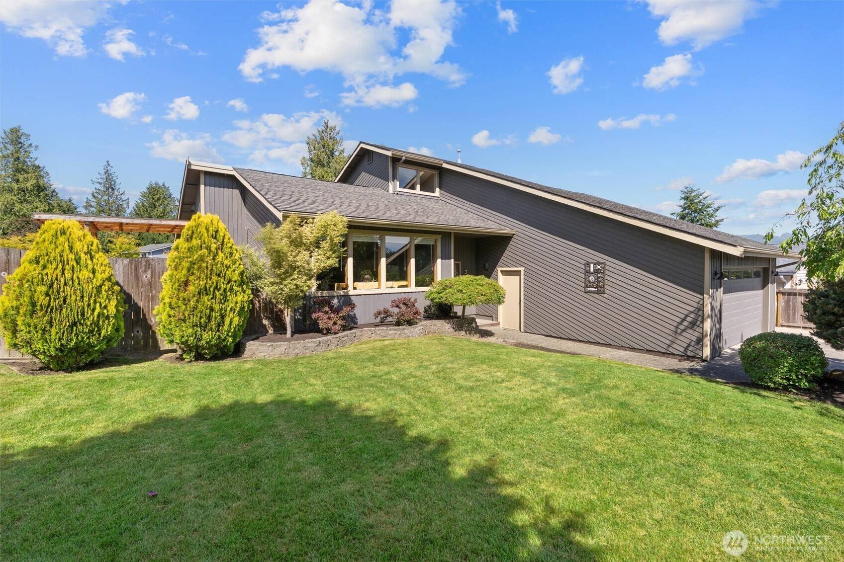 Mount Vernon, WA 98273,3703 Trumpeter CT
